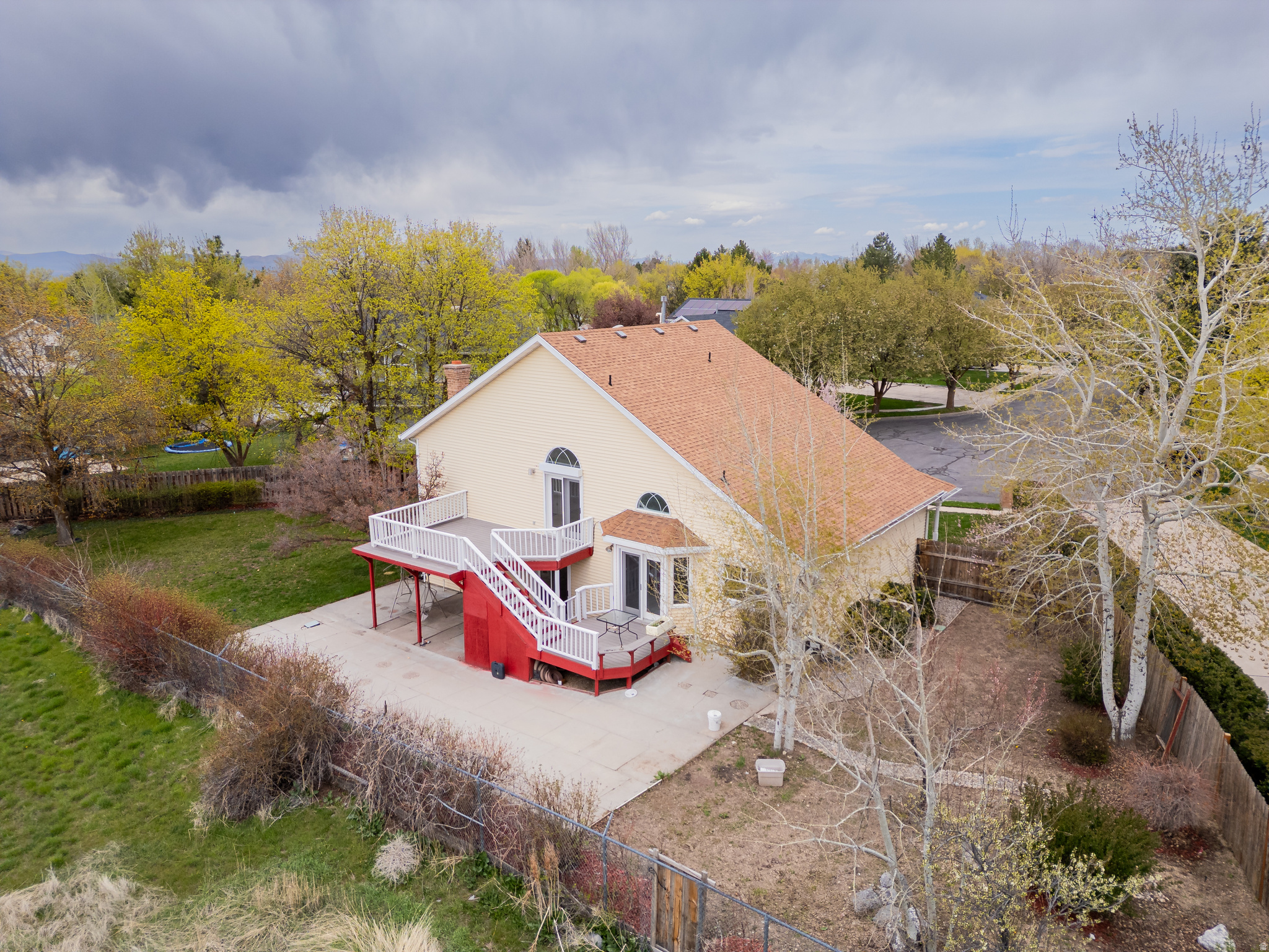 main property photo 30