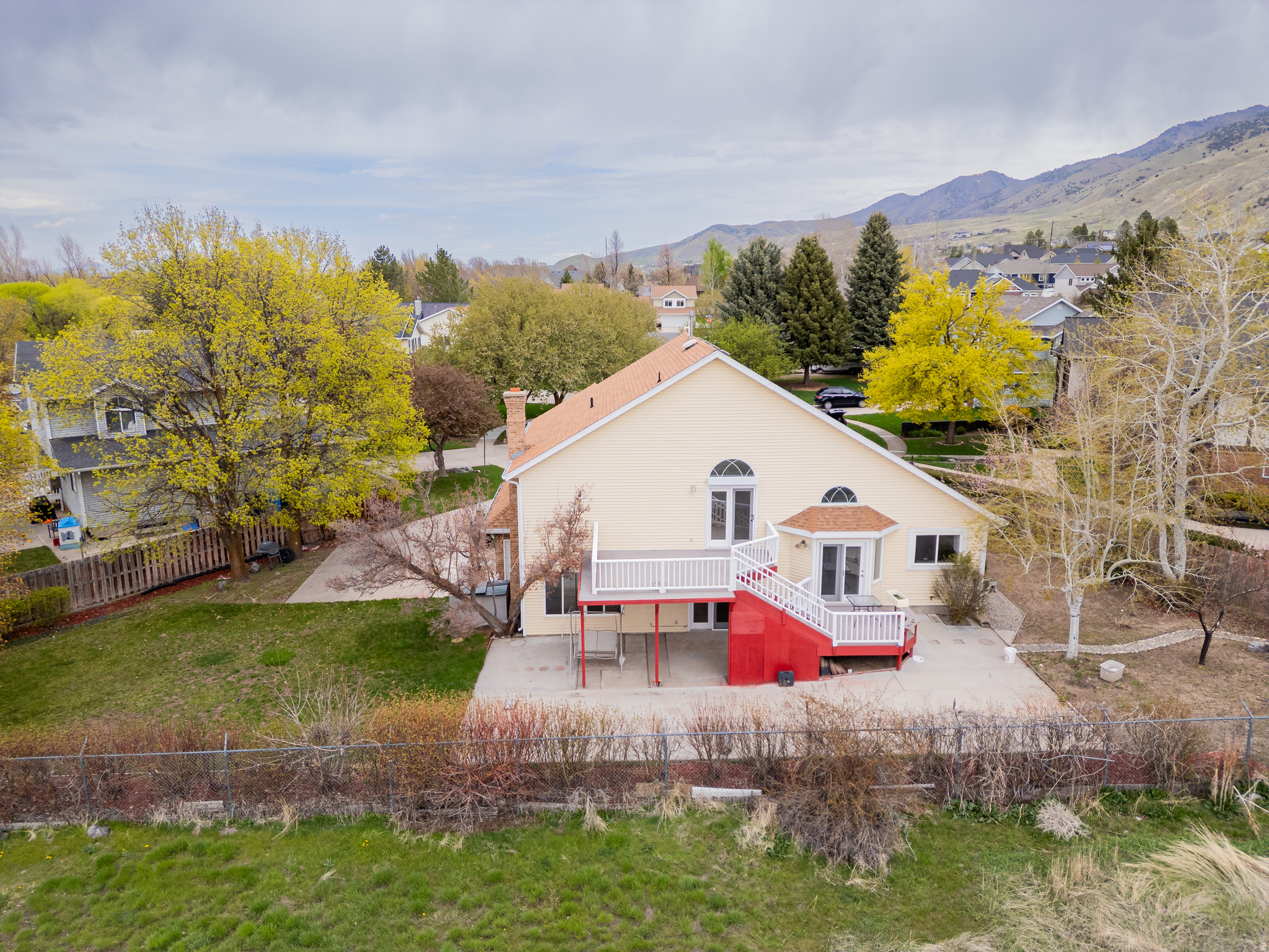 main property photo 31