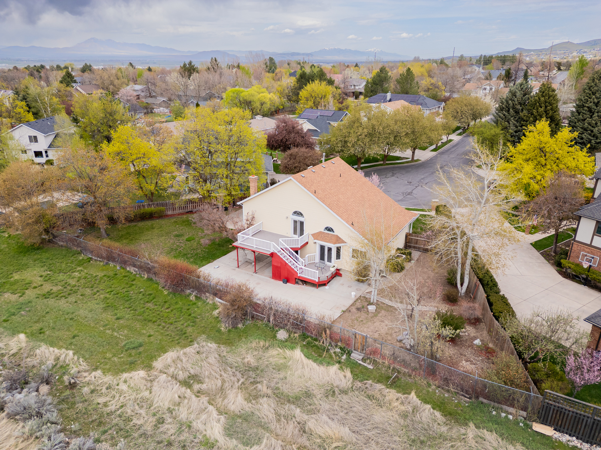 main property photo 33