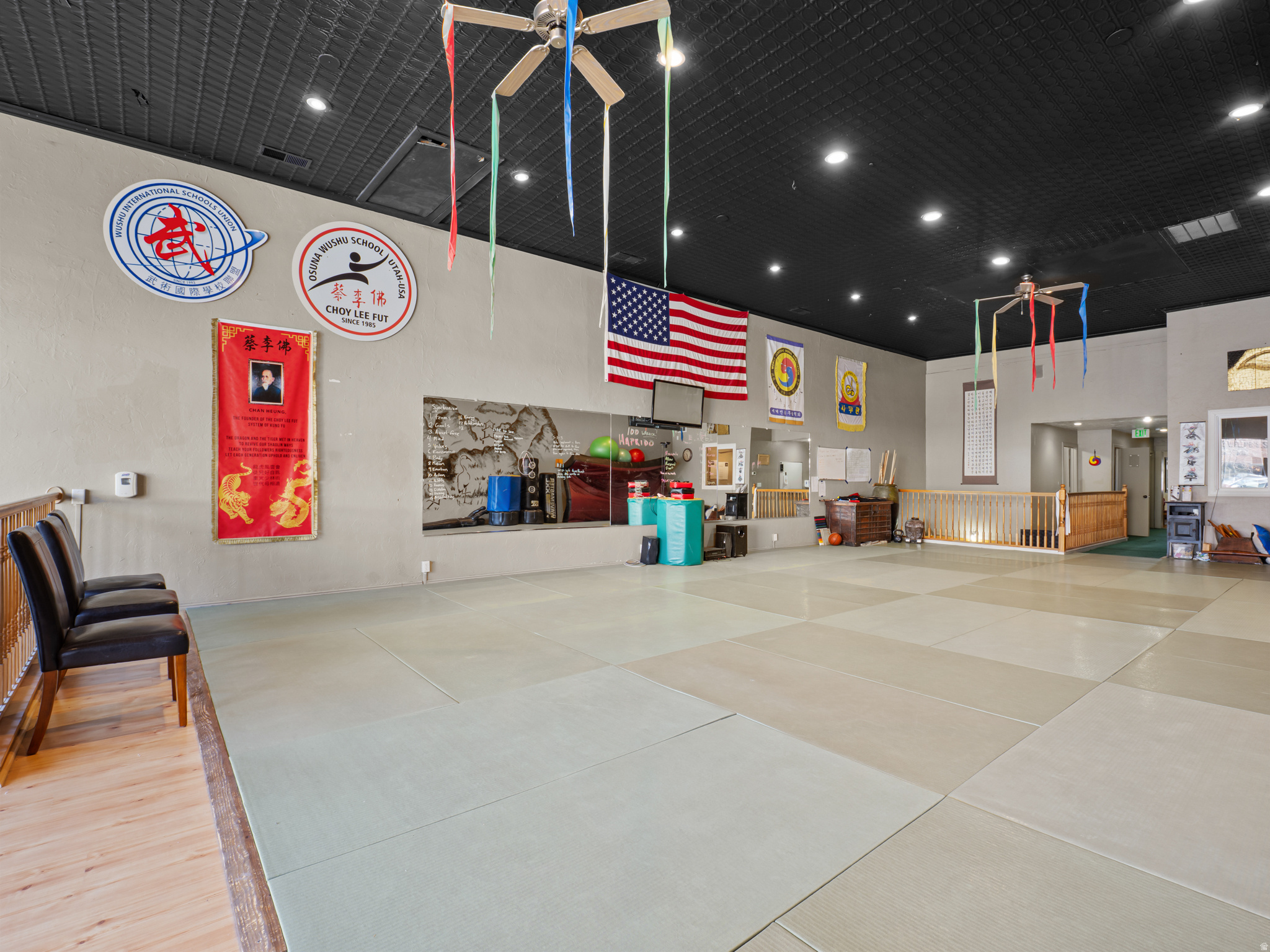 main property photo 16