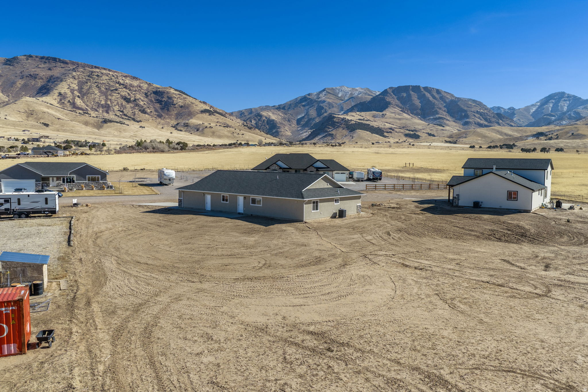 main property photo 33