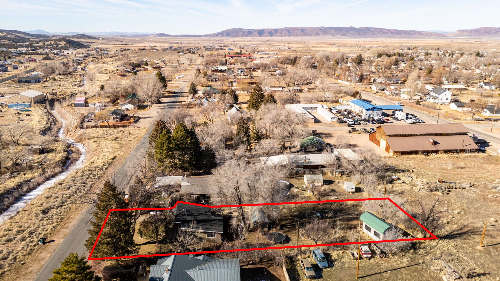 main property photo 39