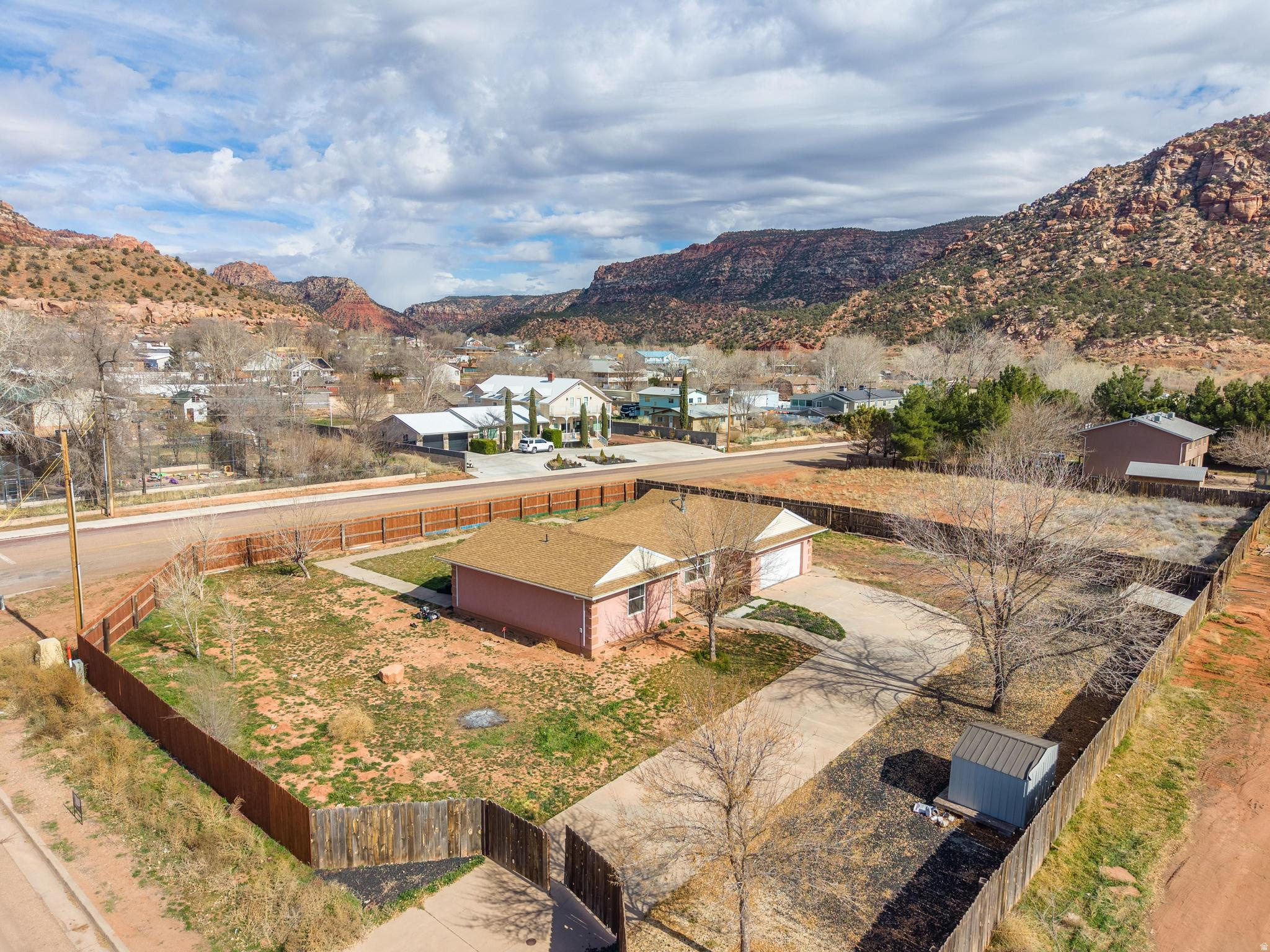 main property photo 33