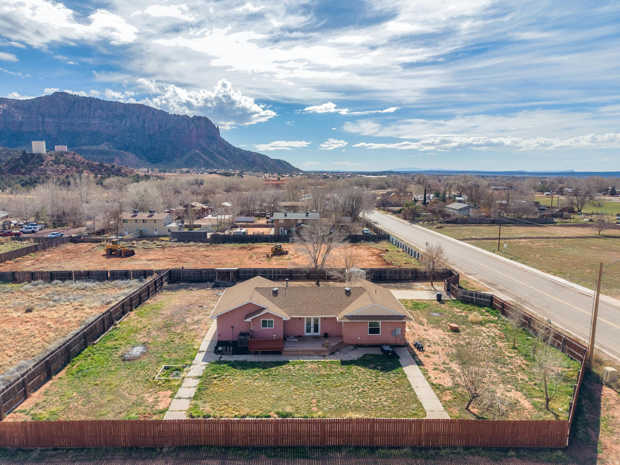 main property photo 36