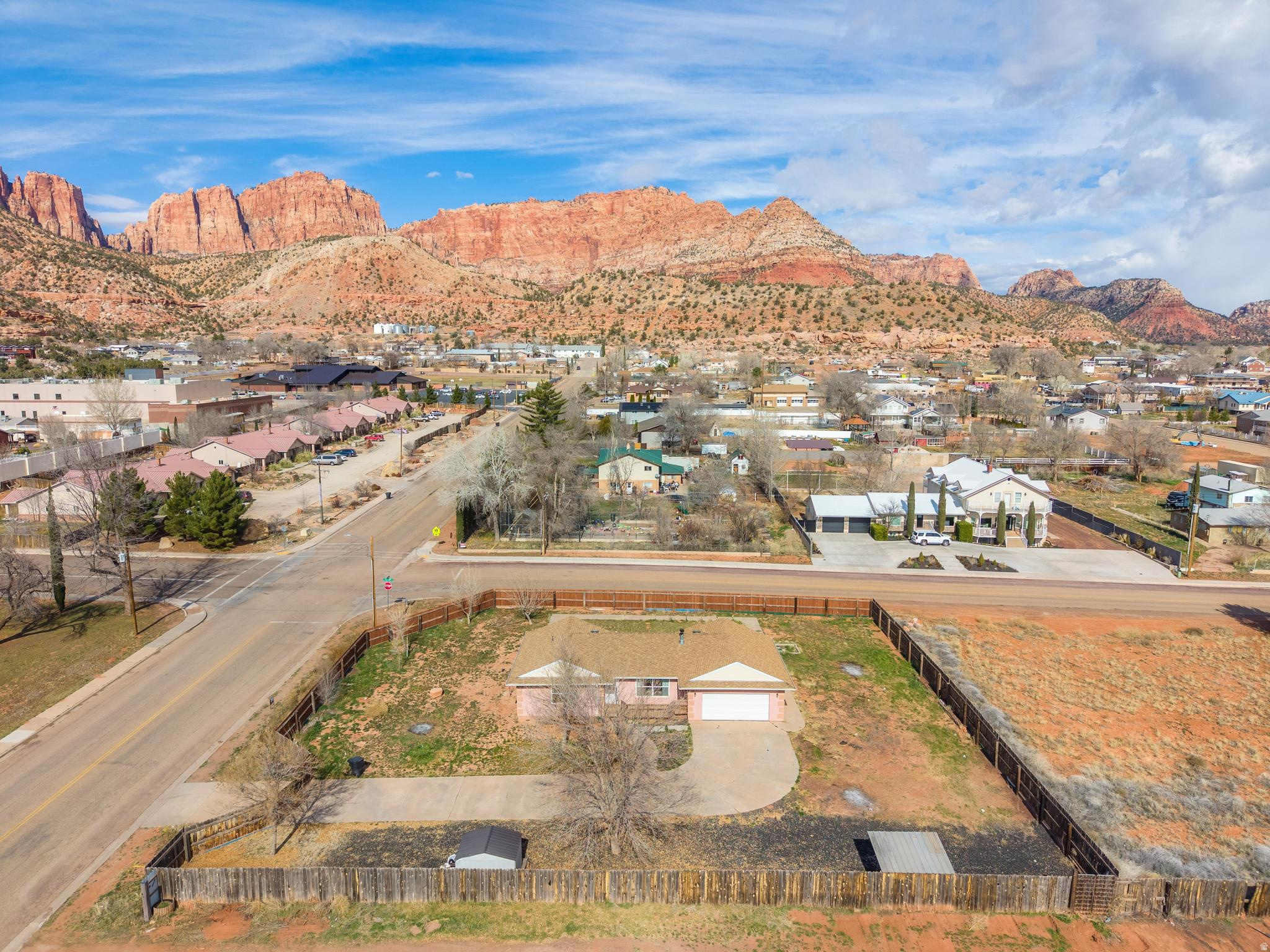 main property photo 40