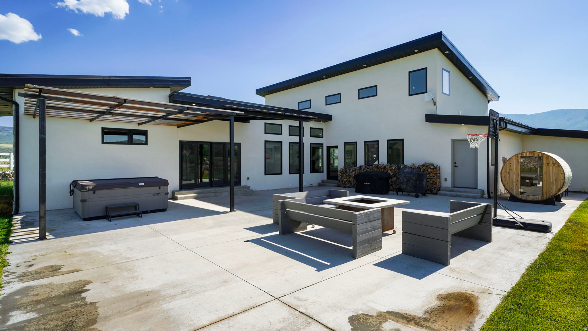 main property photo 46