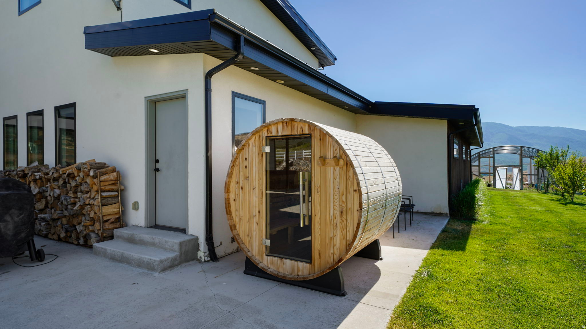 main property photo 49