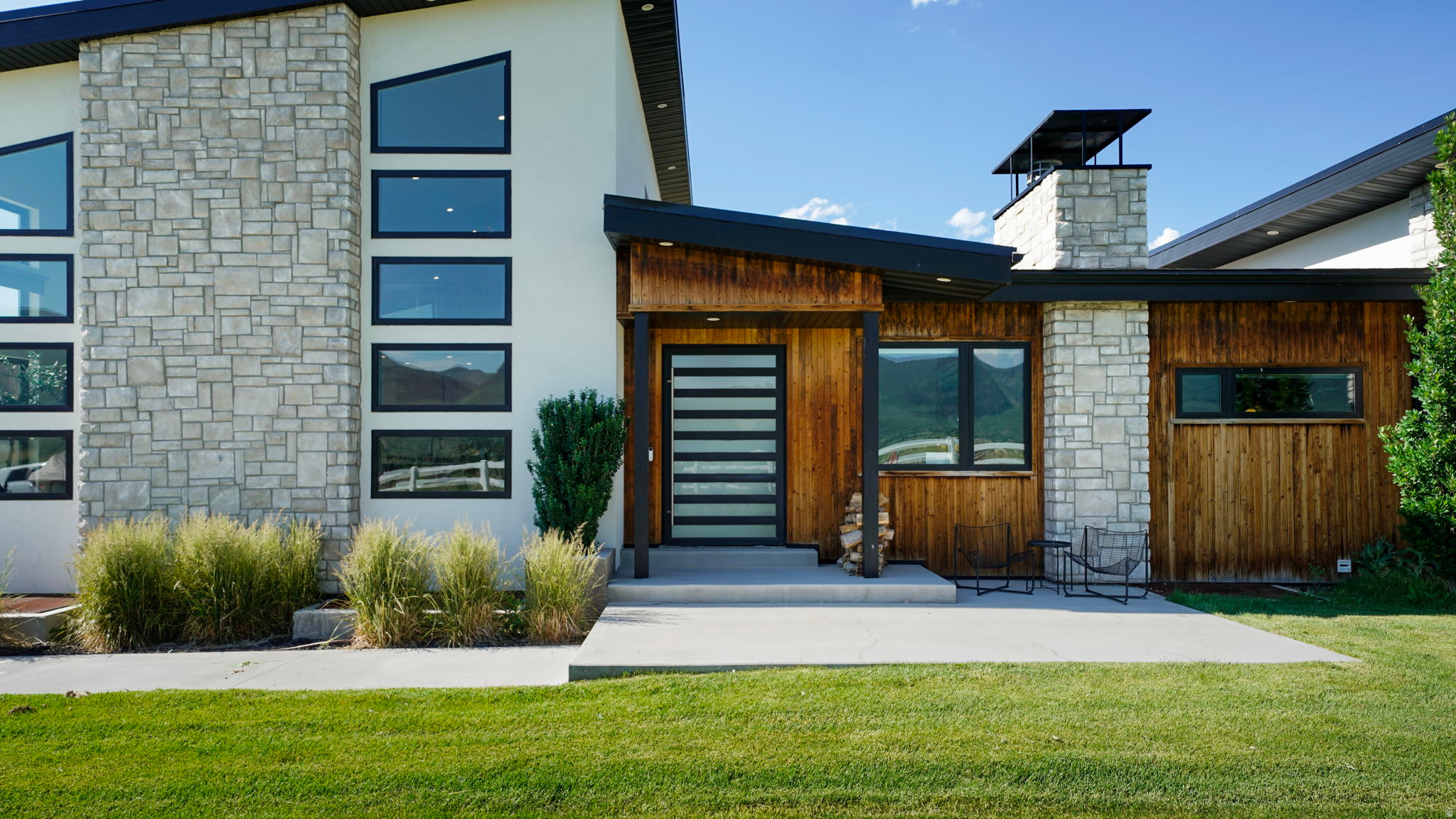main property photo 50