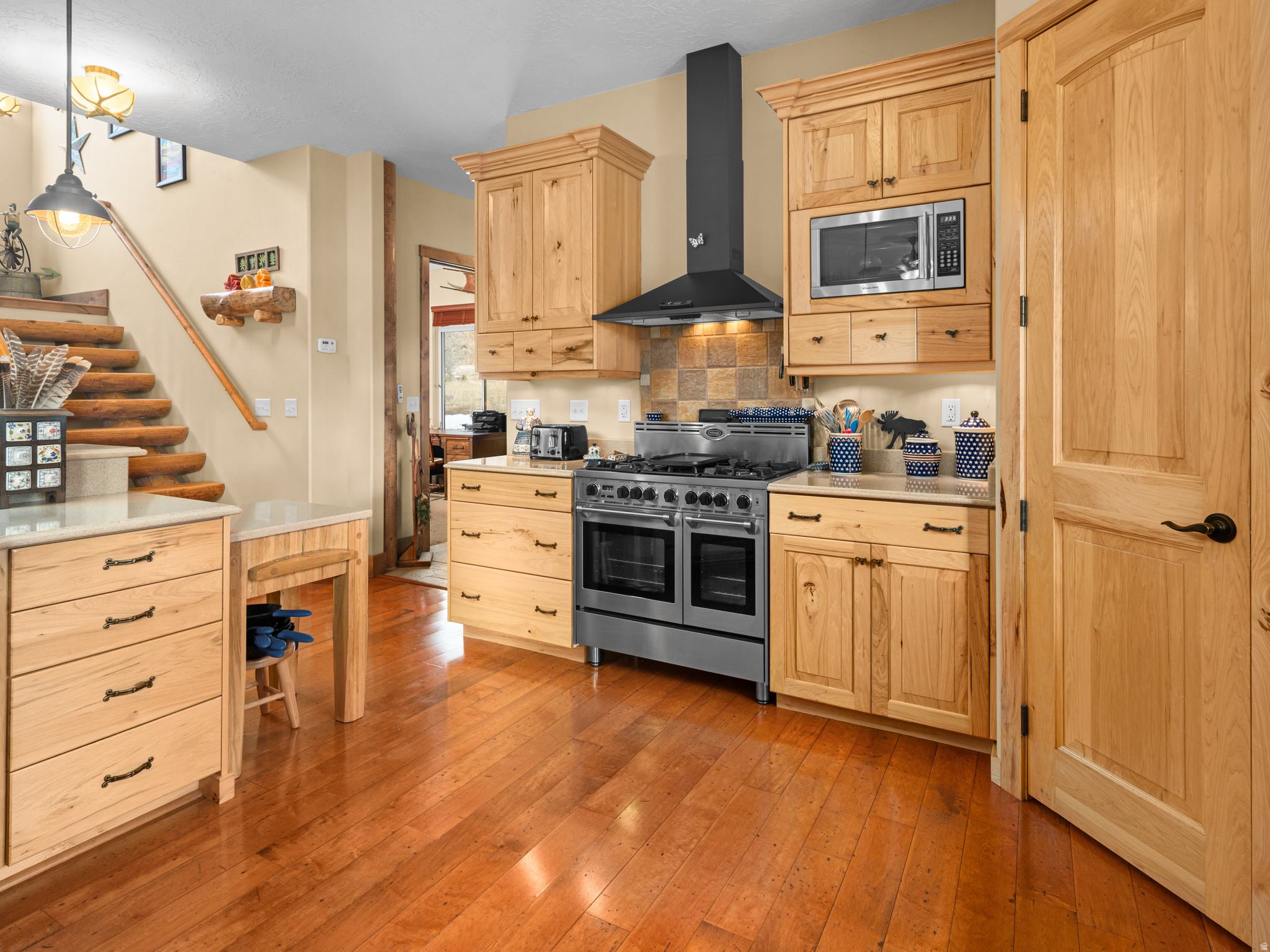main property photo 11