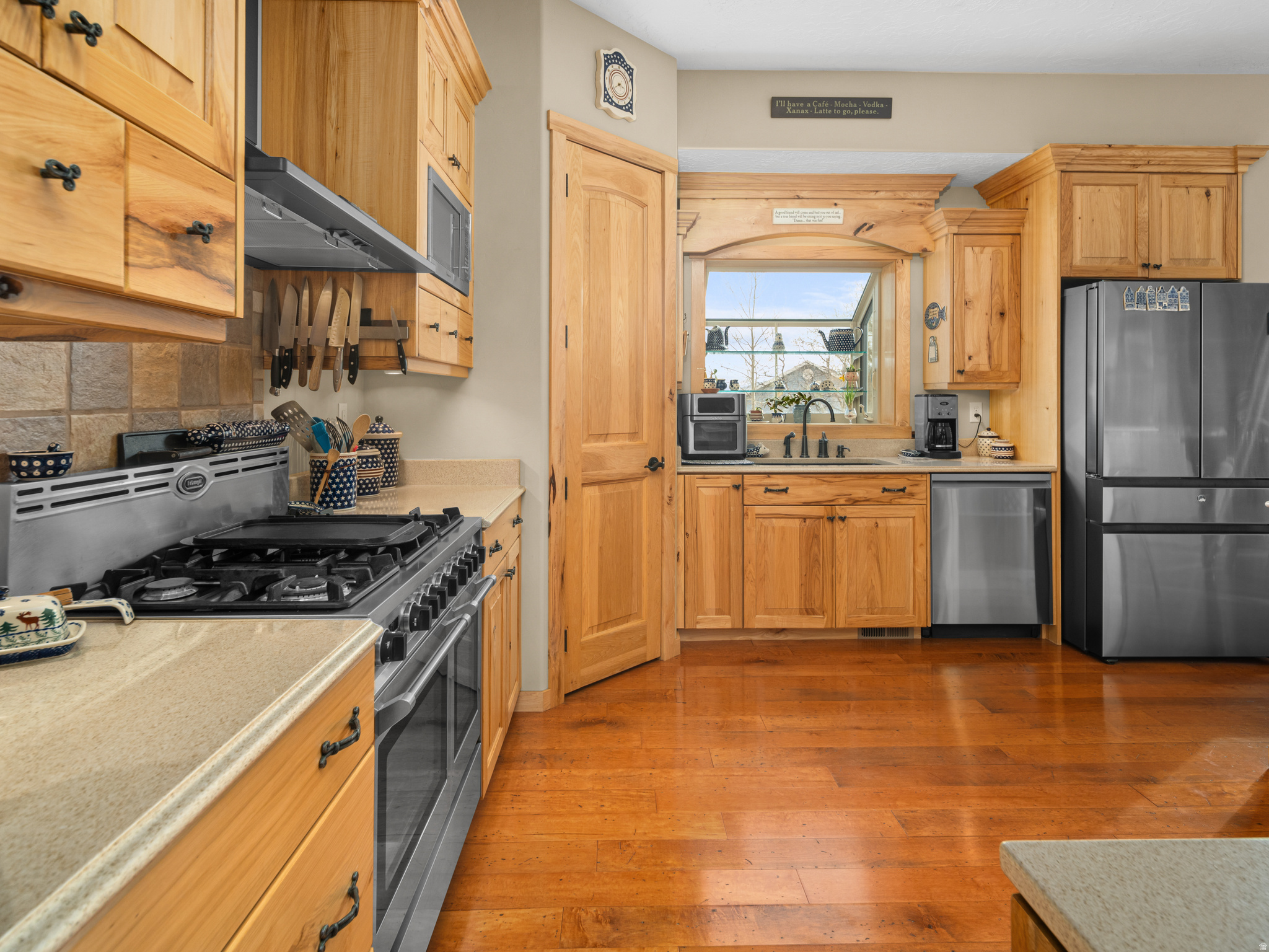 main property photo 13