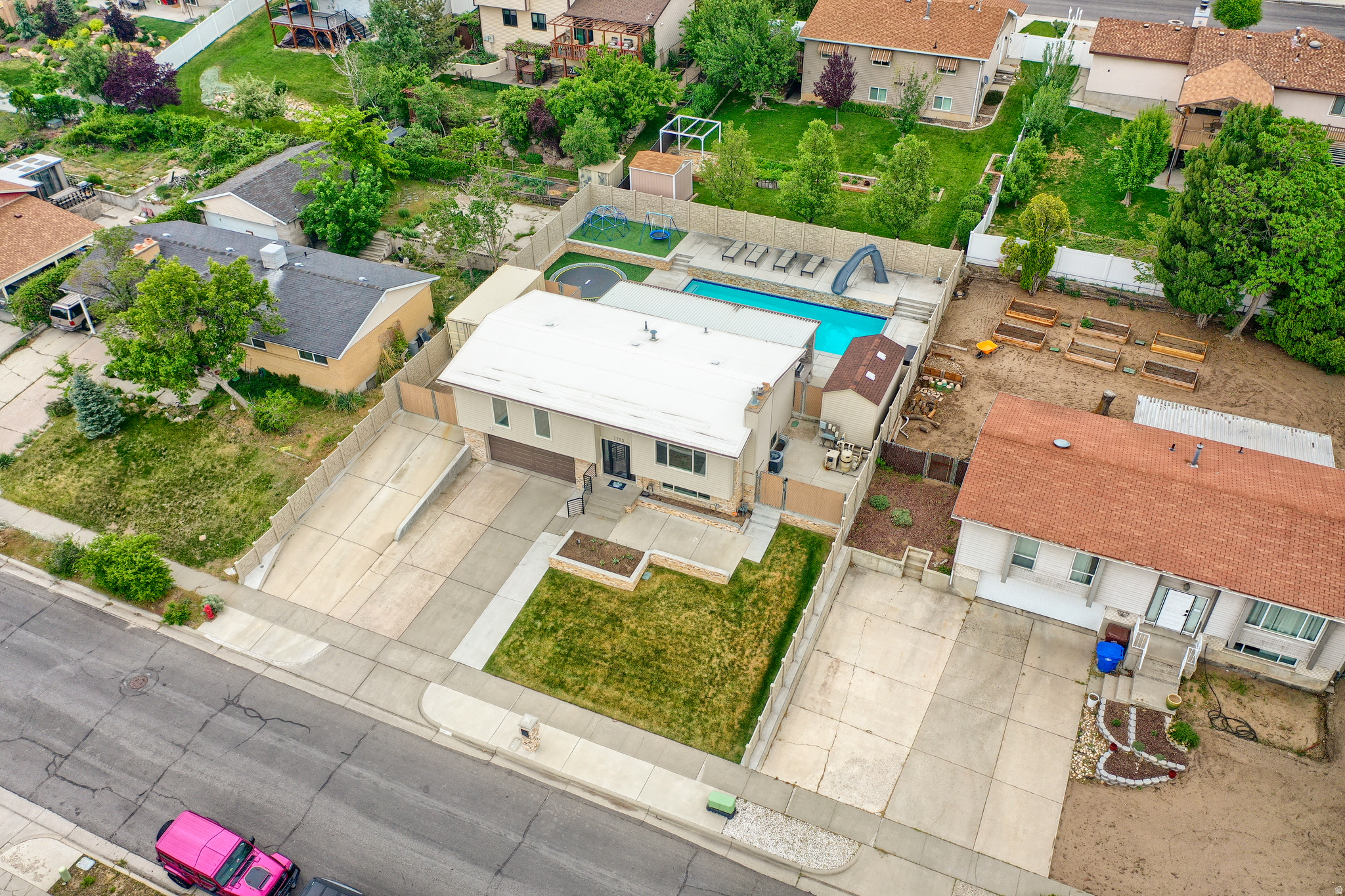 main property photo 20