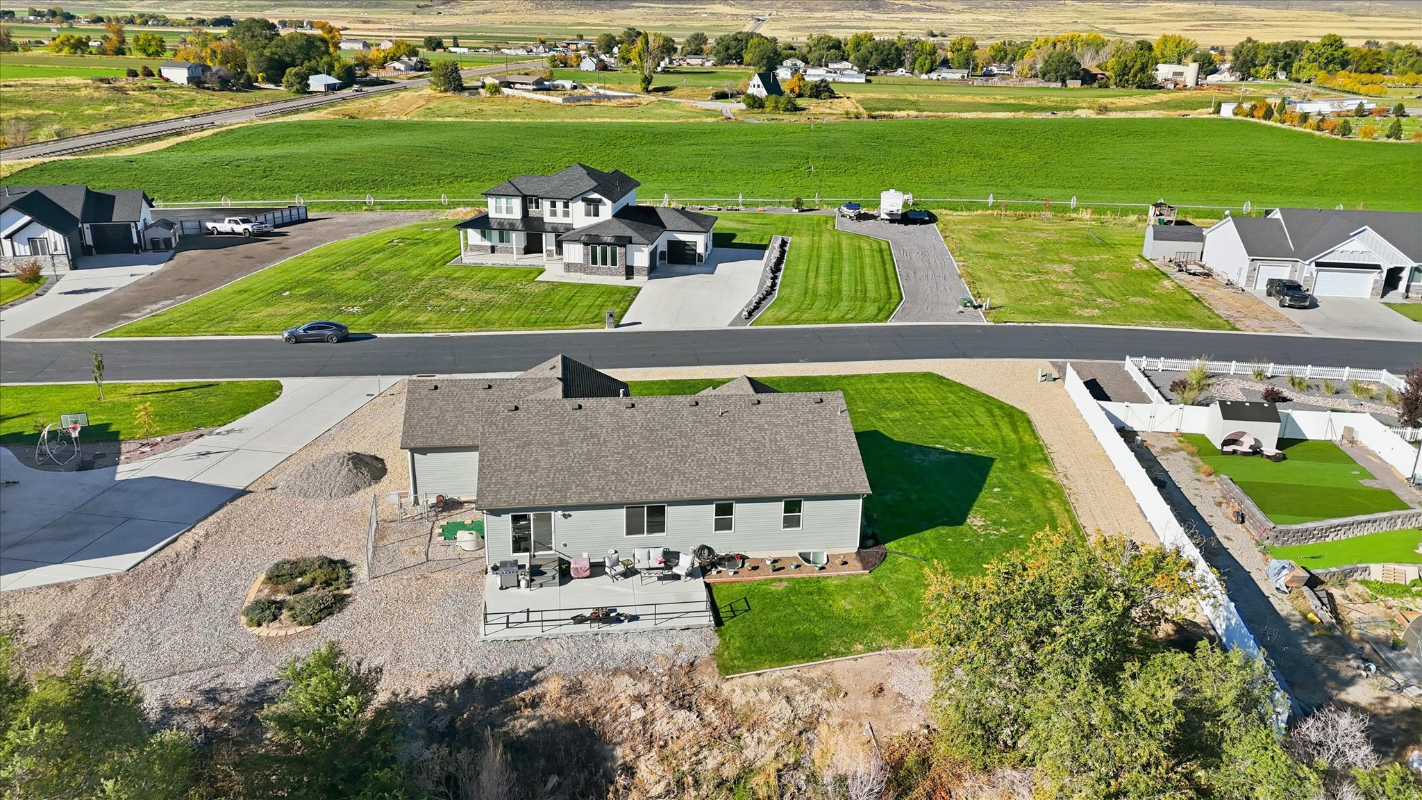 main property photo 60