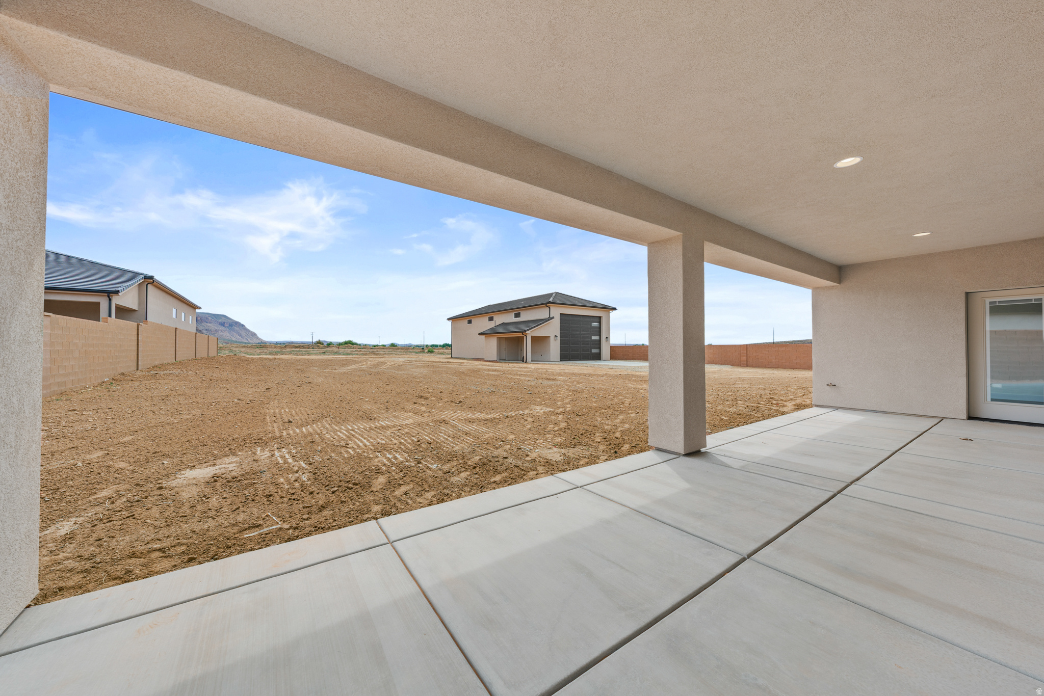 main property photo 31