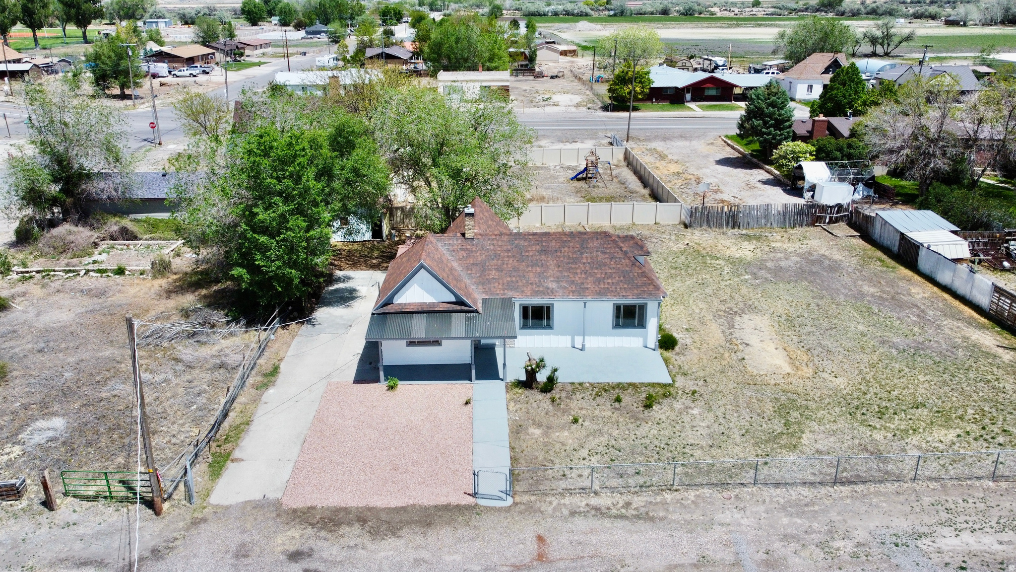 main property photo 4