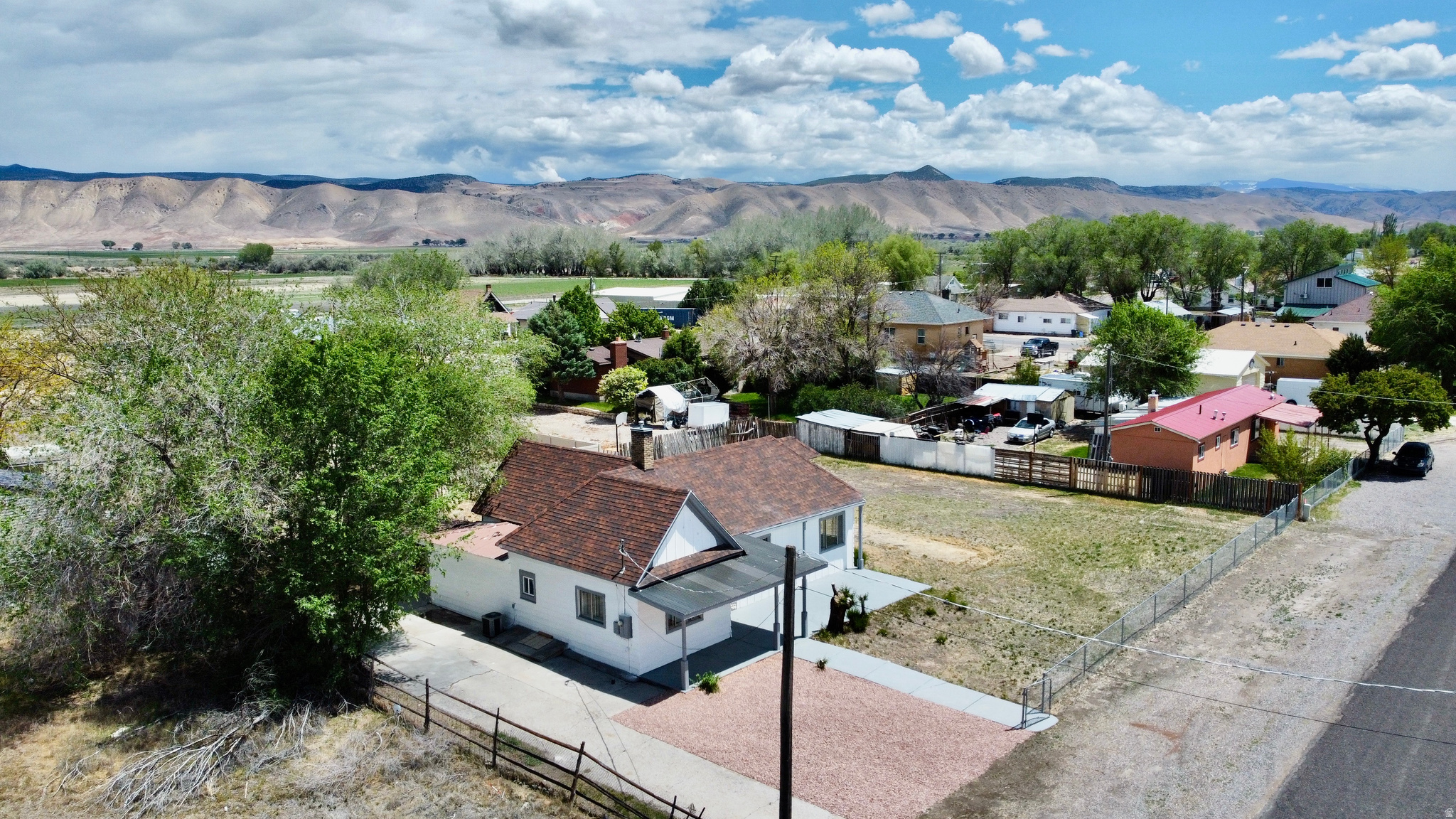 main property photo 8