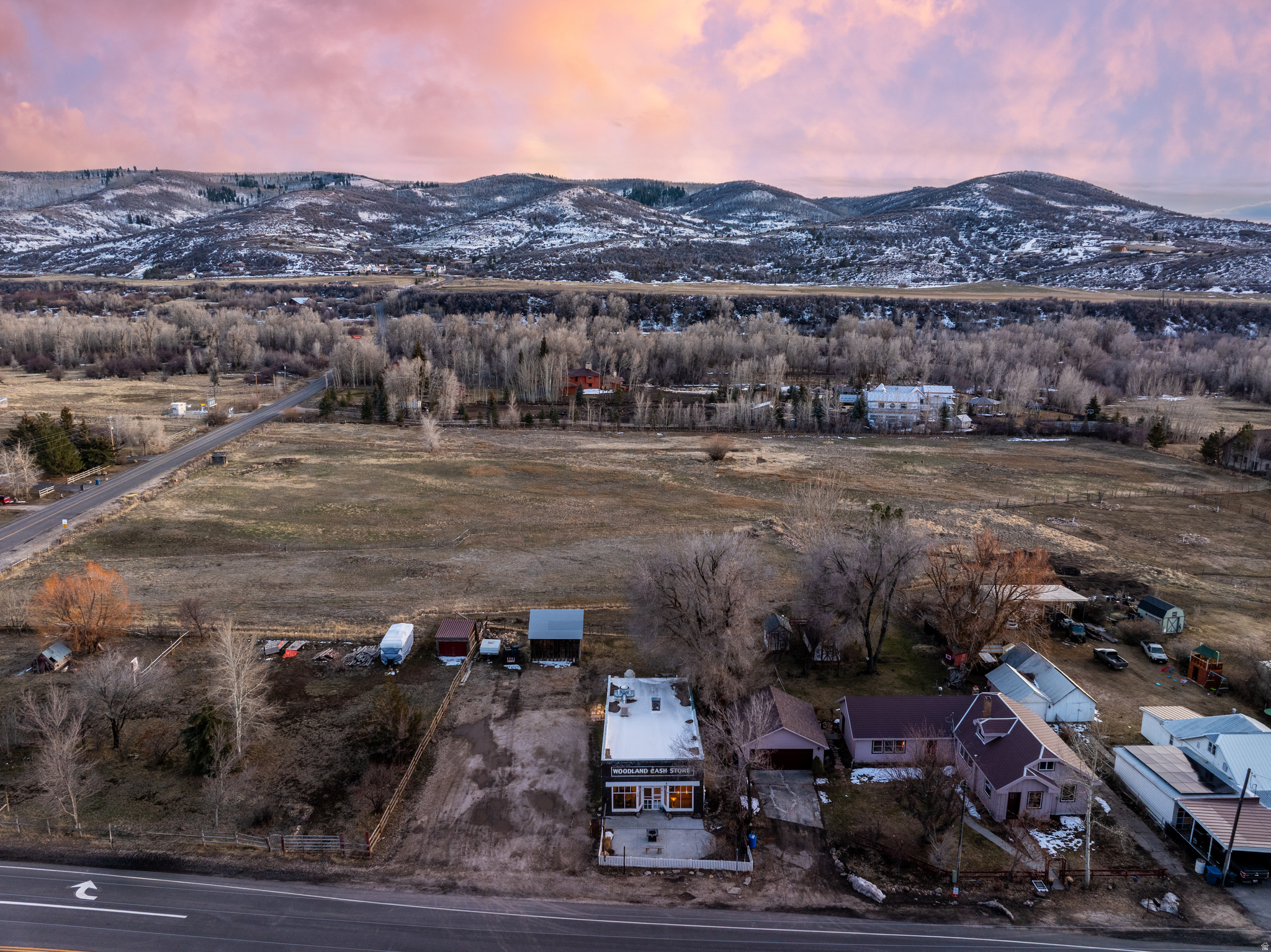 main property photo 27