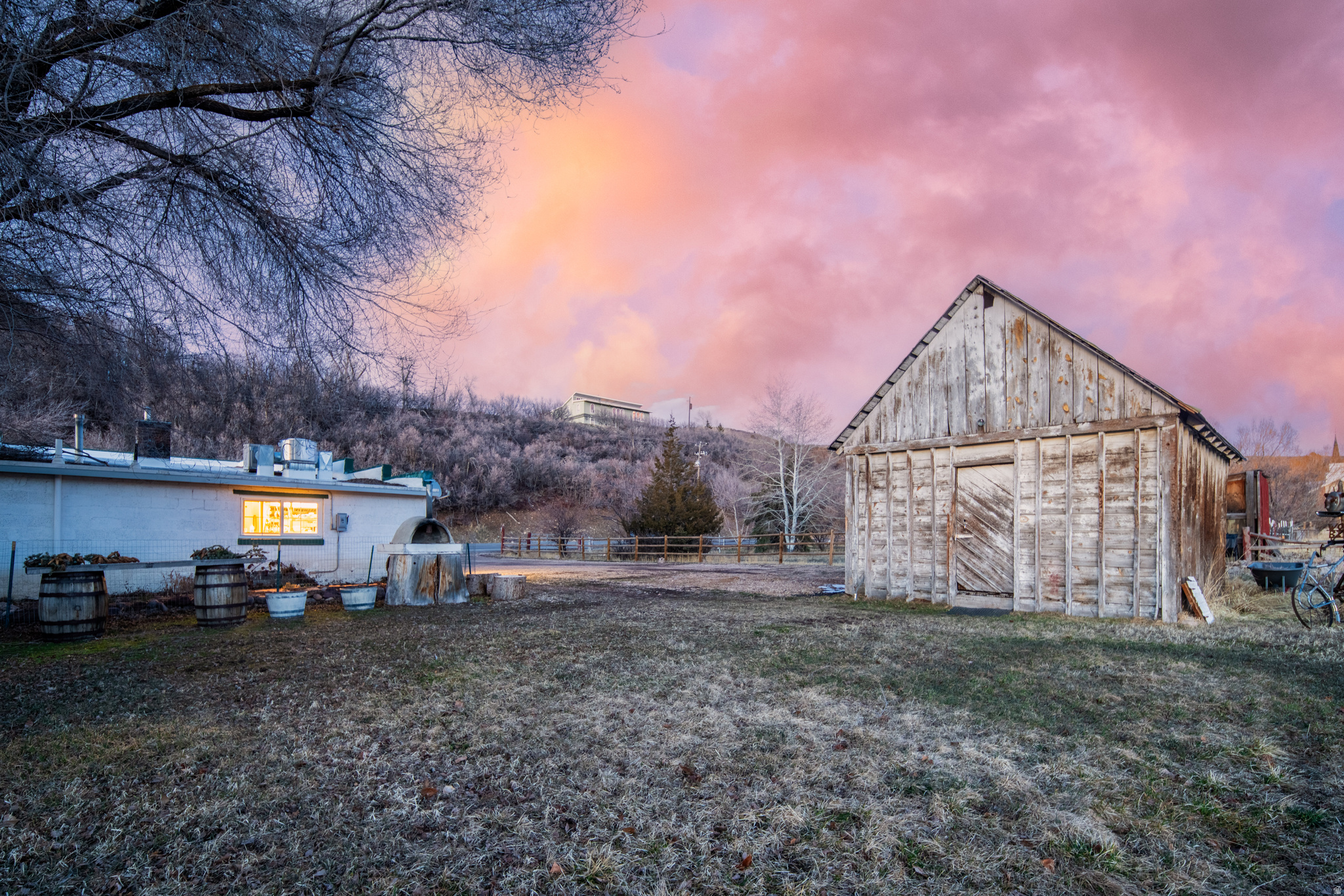 main property photo 31