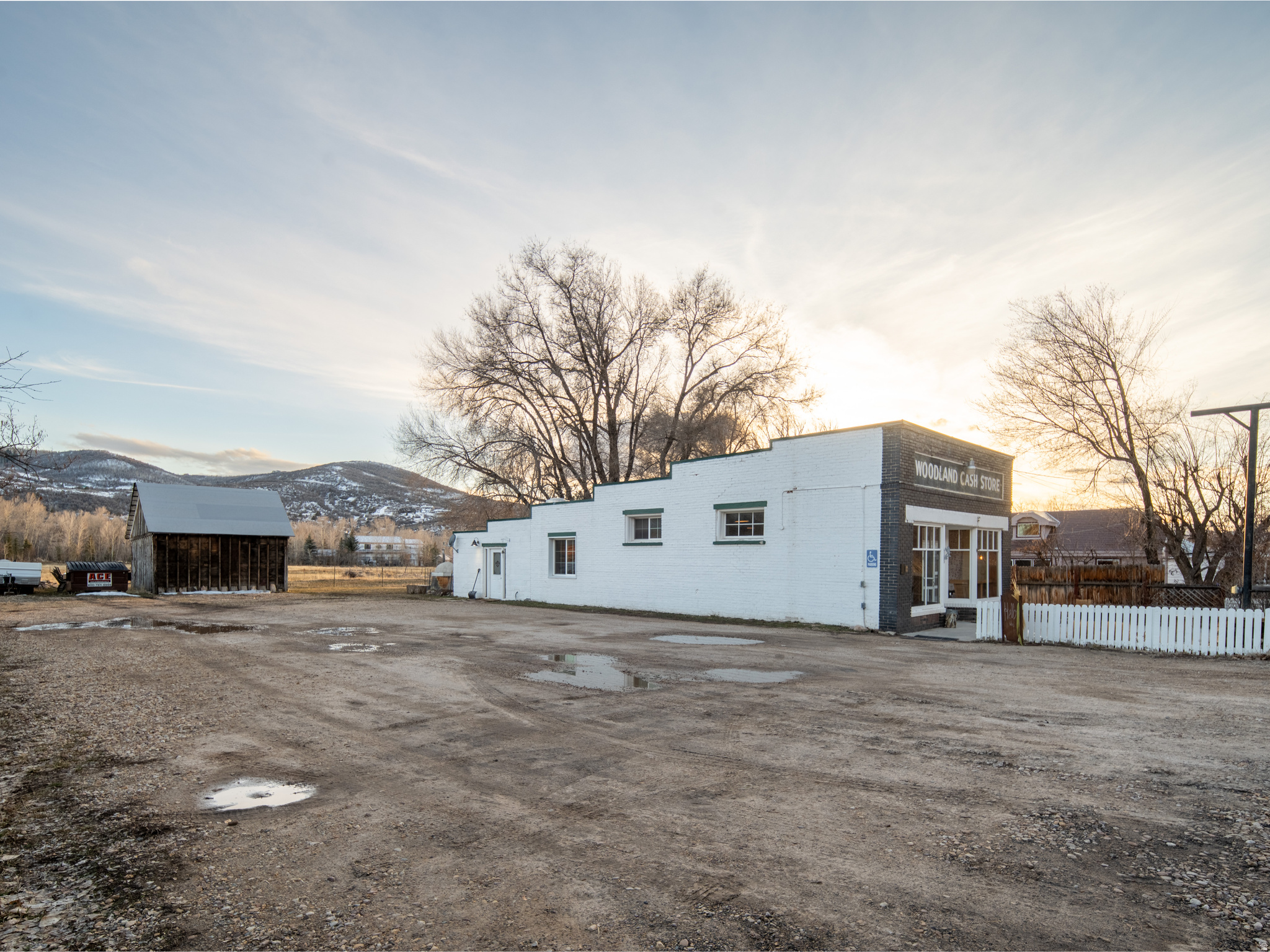main property photo 33