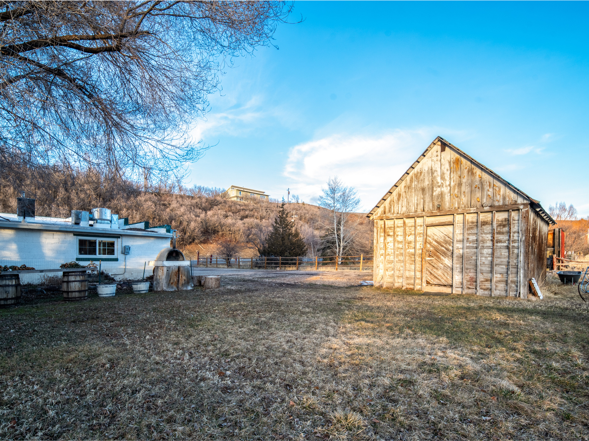 main property photo 36