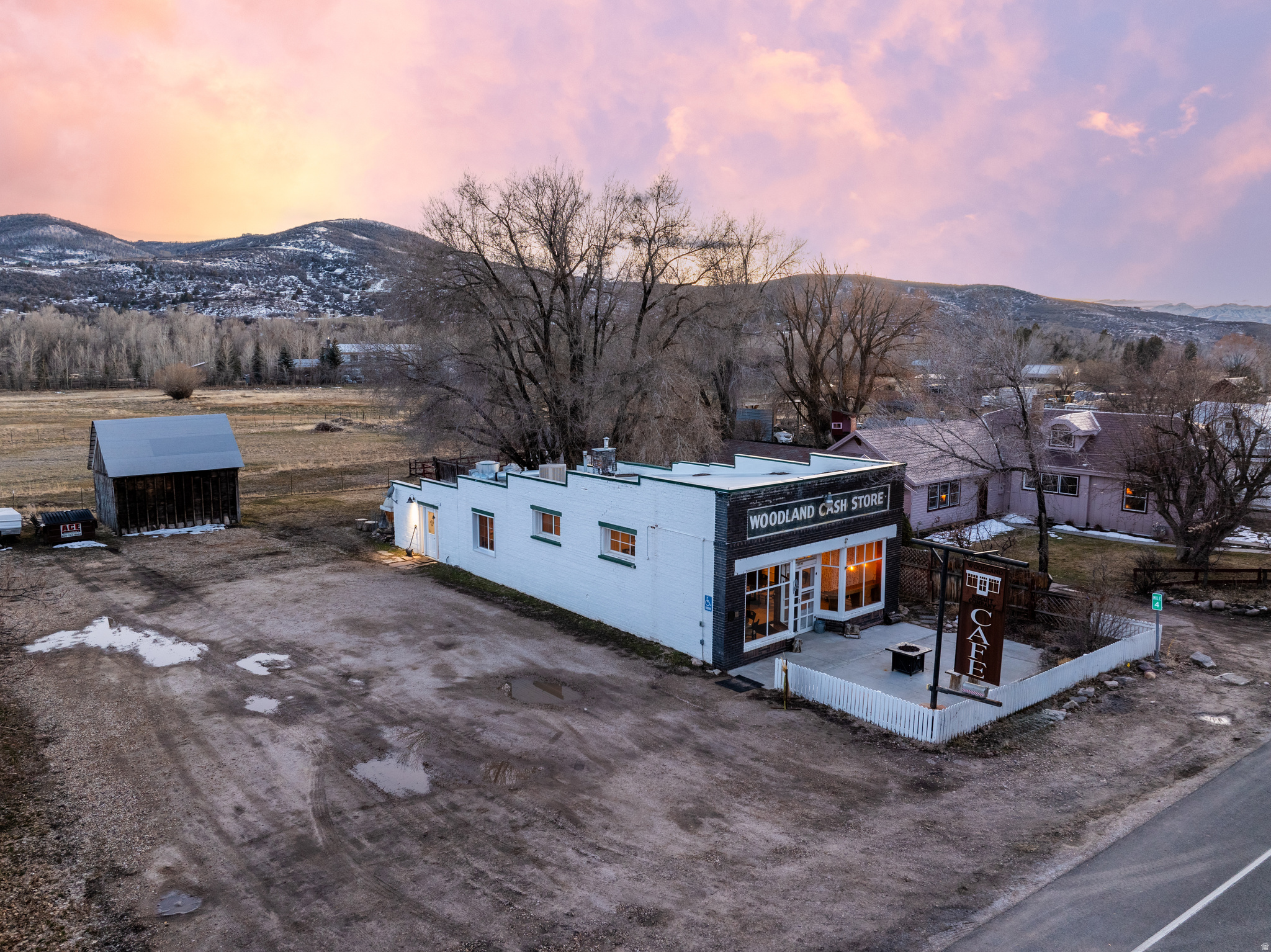 main property photo 5