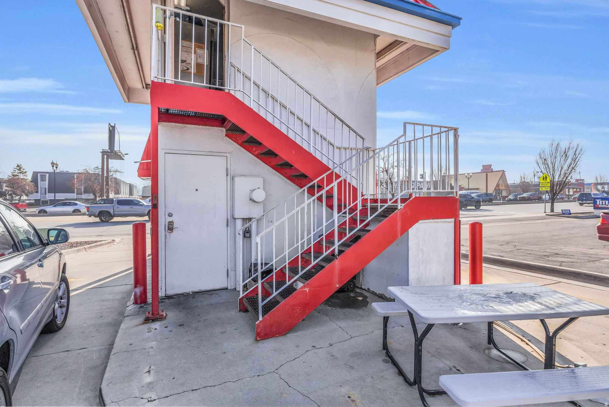 main property photo 10
