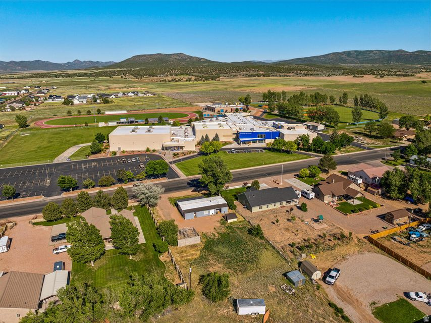main property photo 25