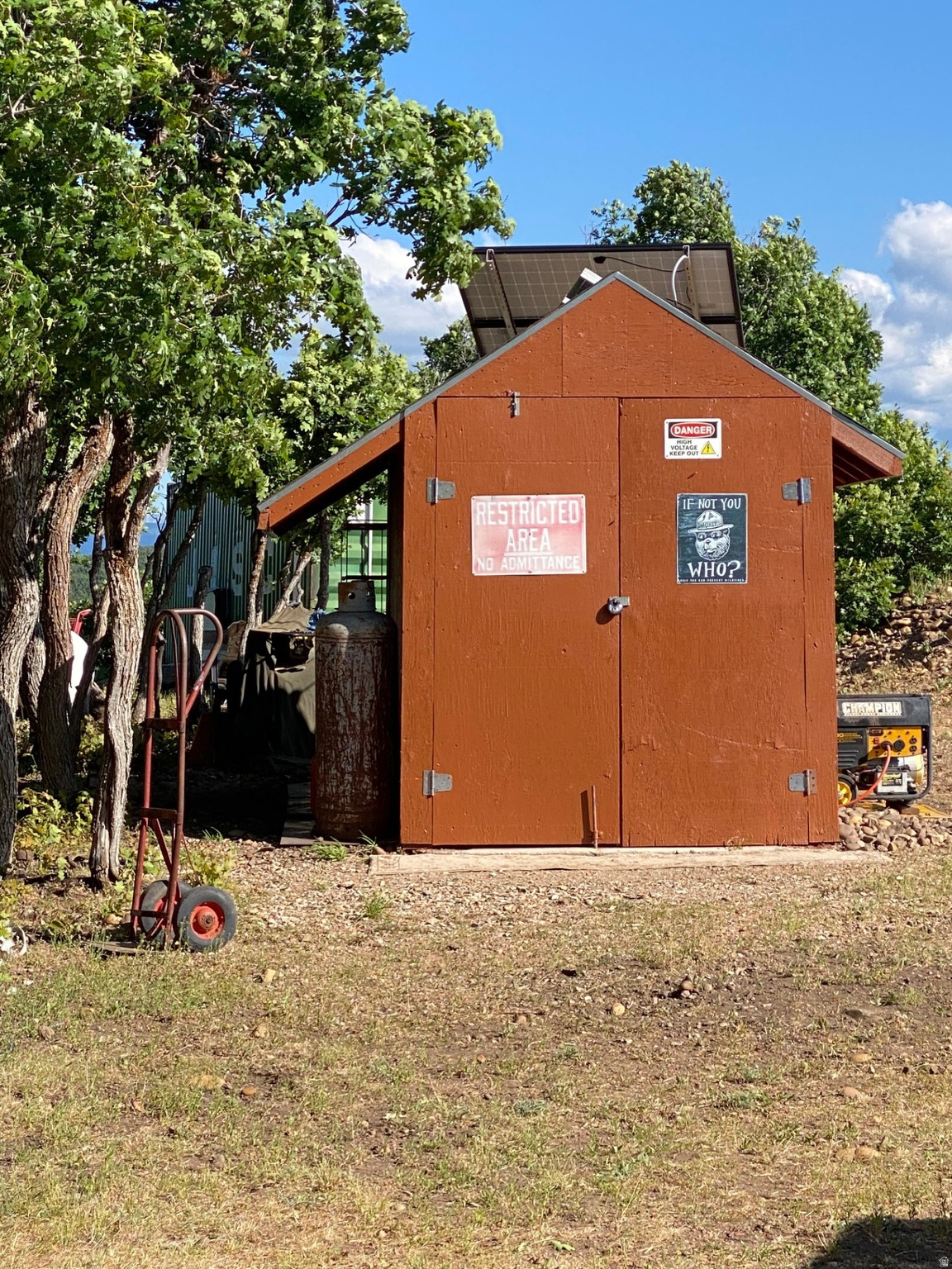 main property photo 12