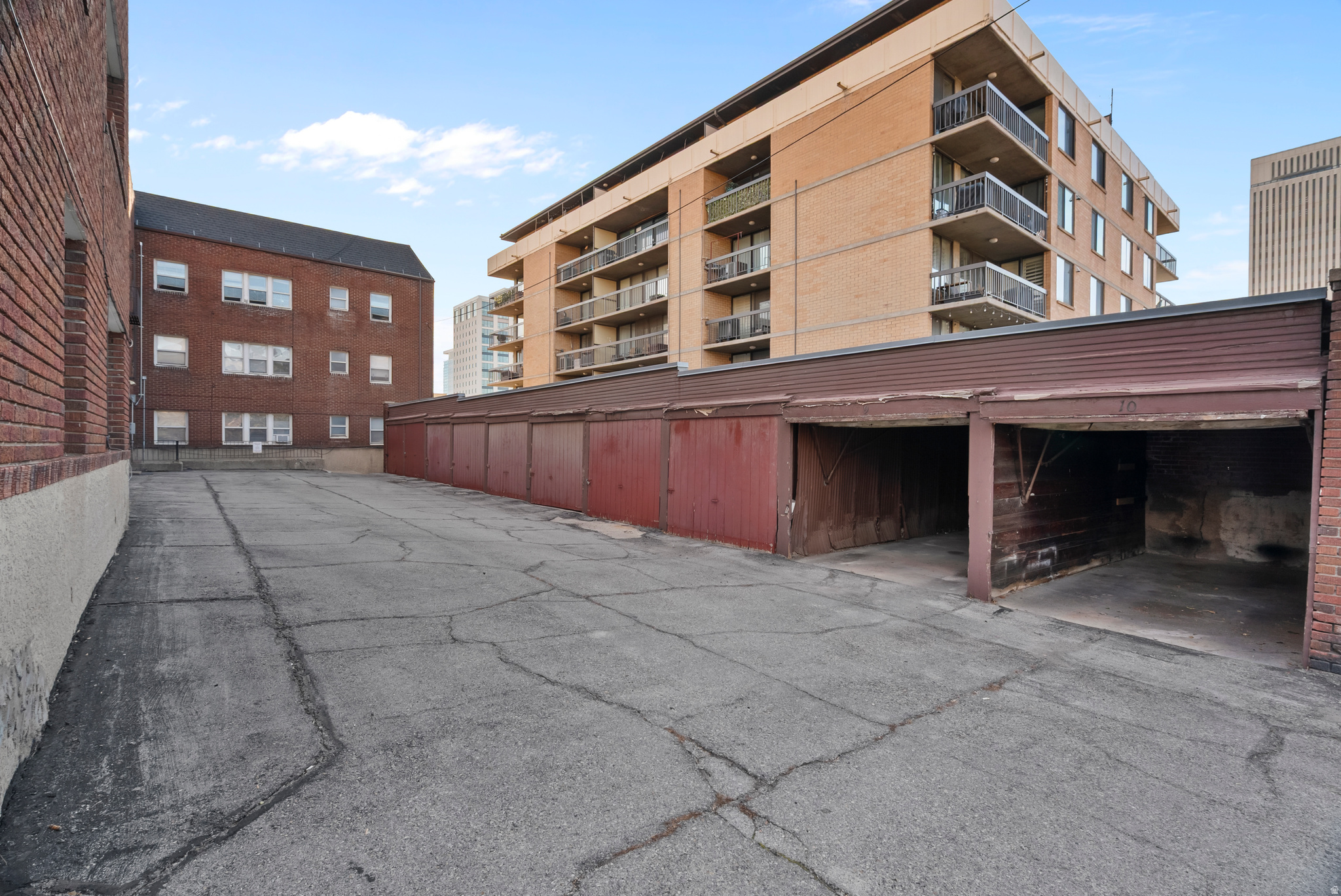 main property photo 17
