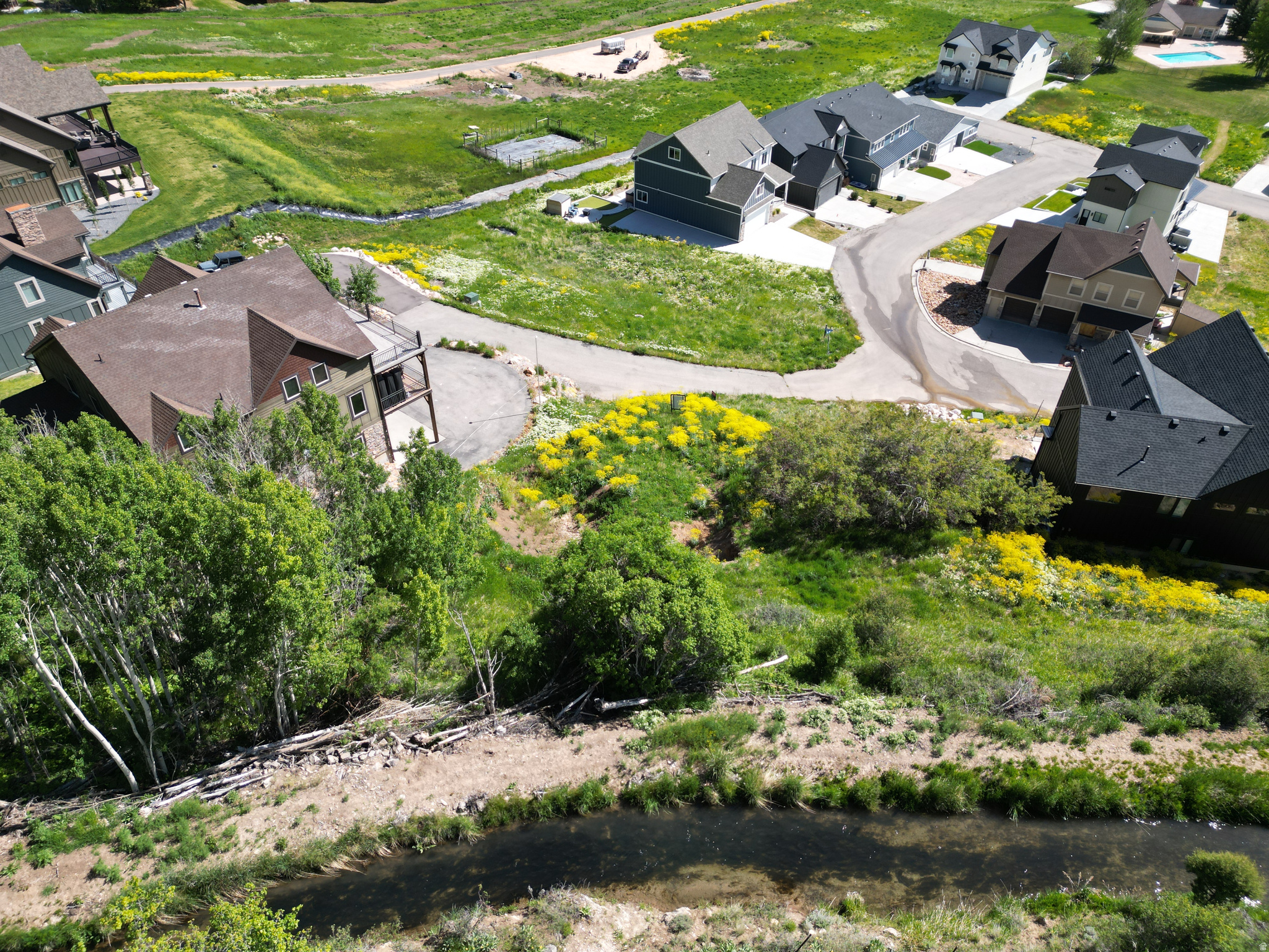 main property photo 12
