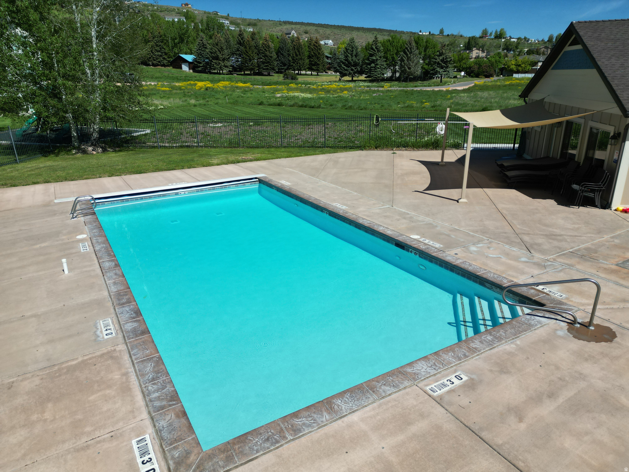main property photo 20
