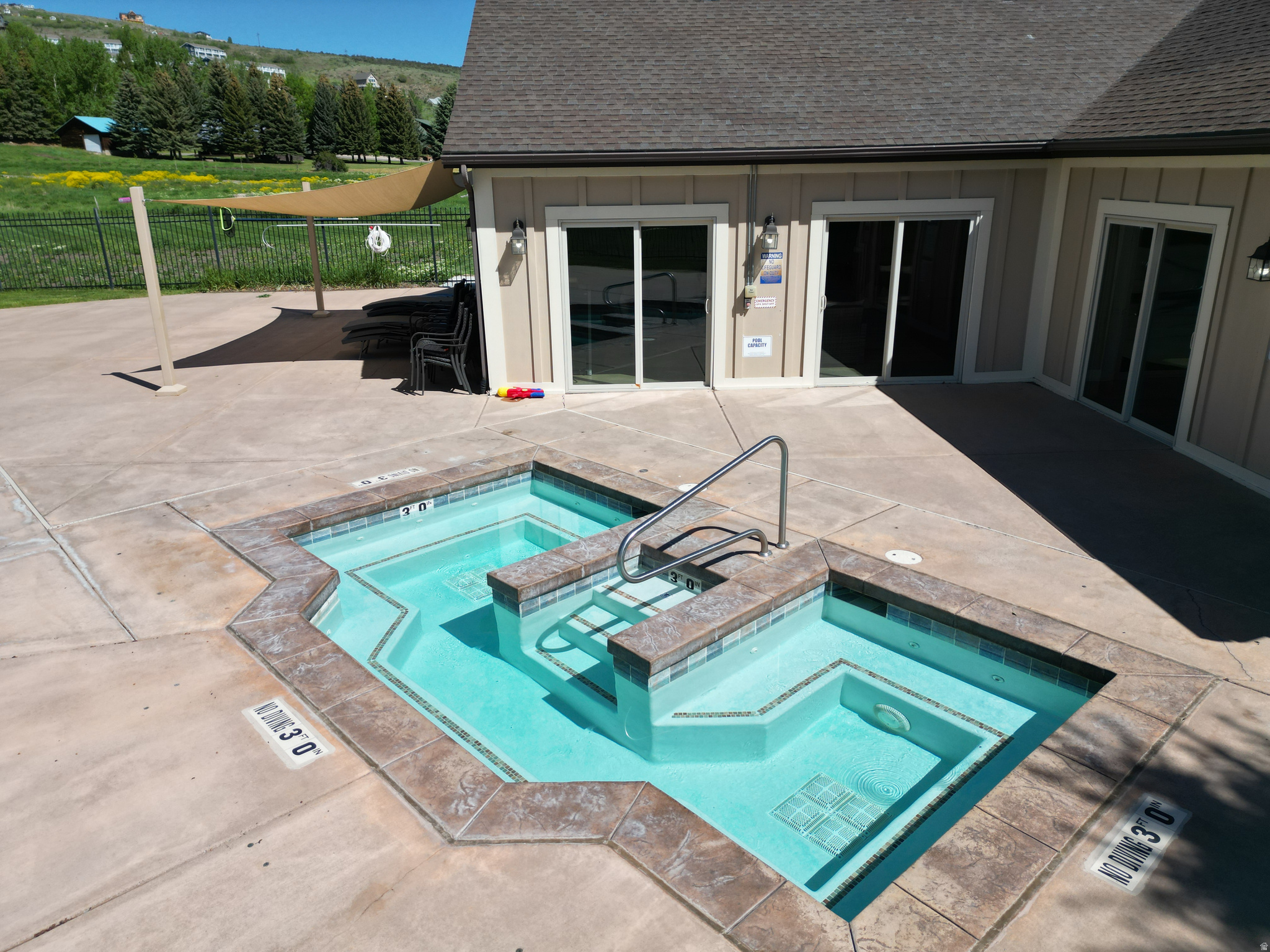 main property photo 22
