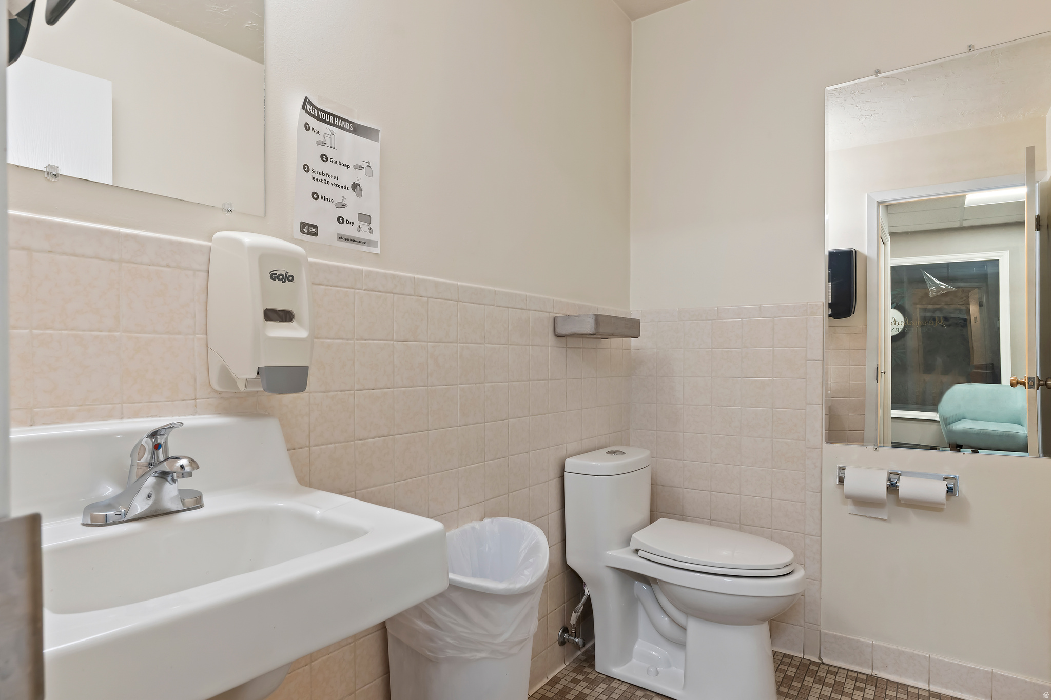 main property photo 13