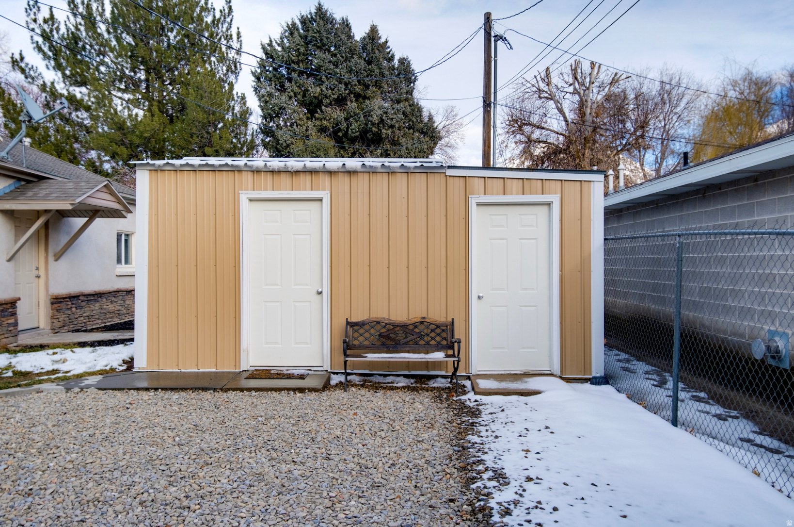 main property photo 30