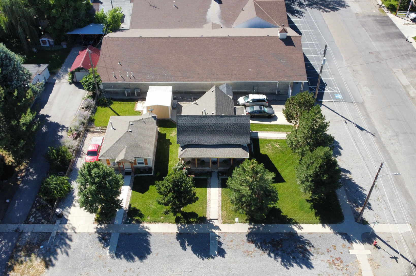 main property photo 31