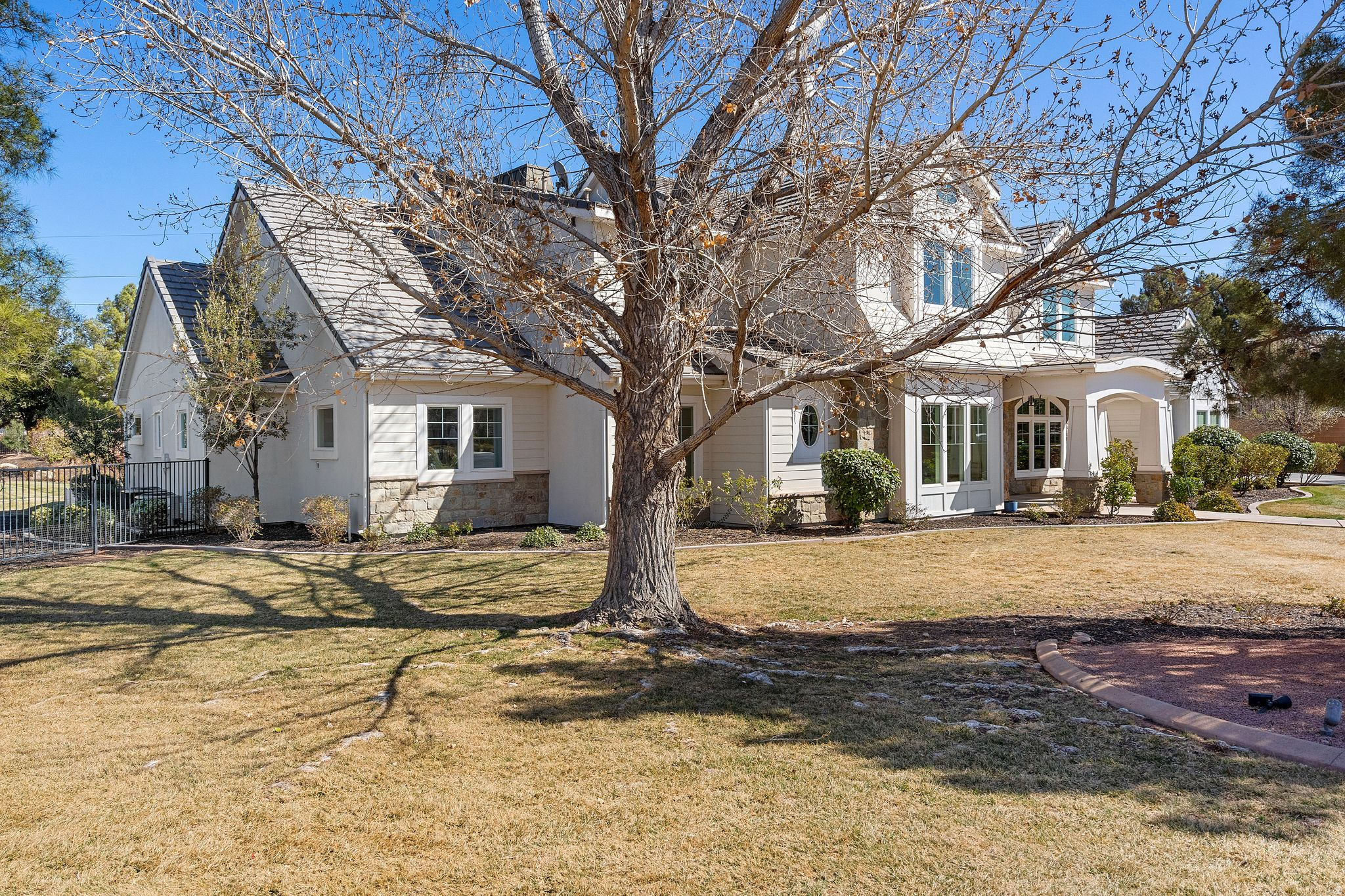 main property photo 43