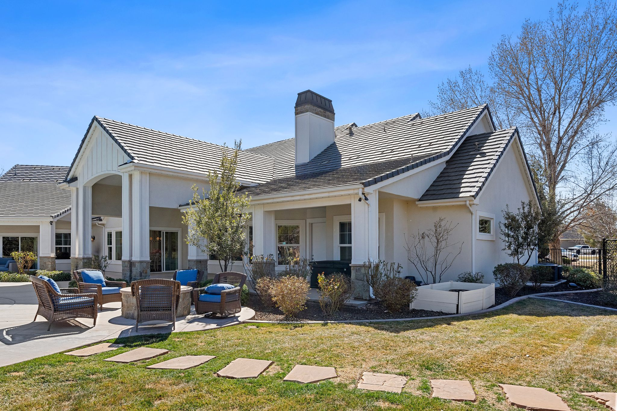 main property photo 45
