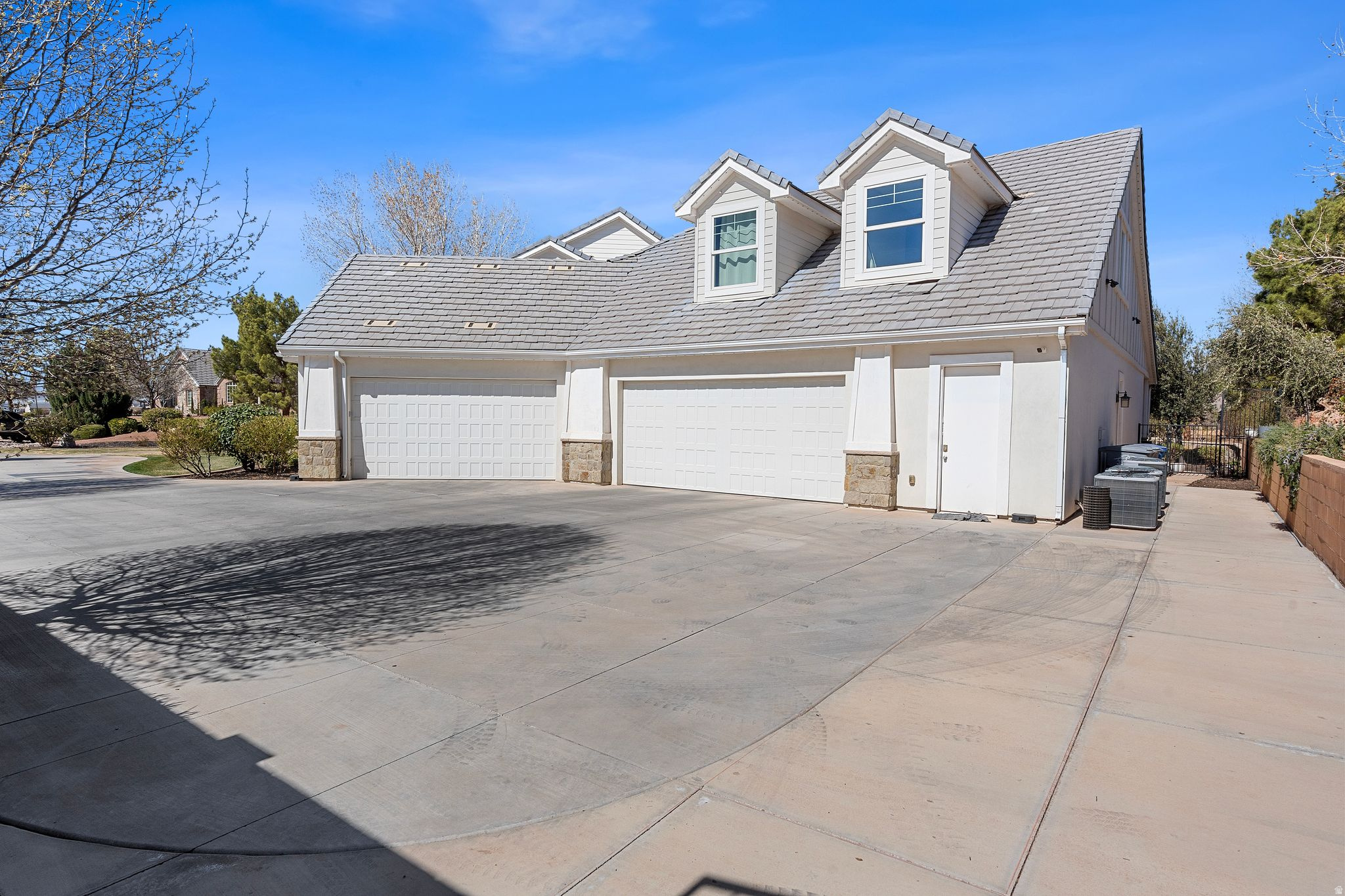 main property photo 88