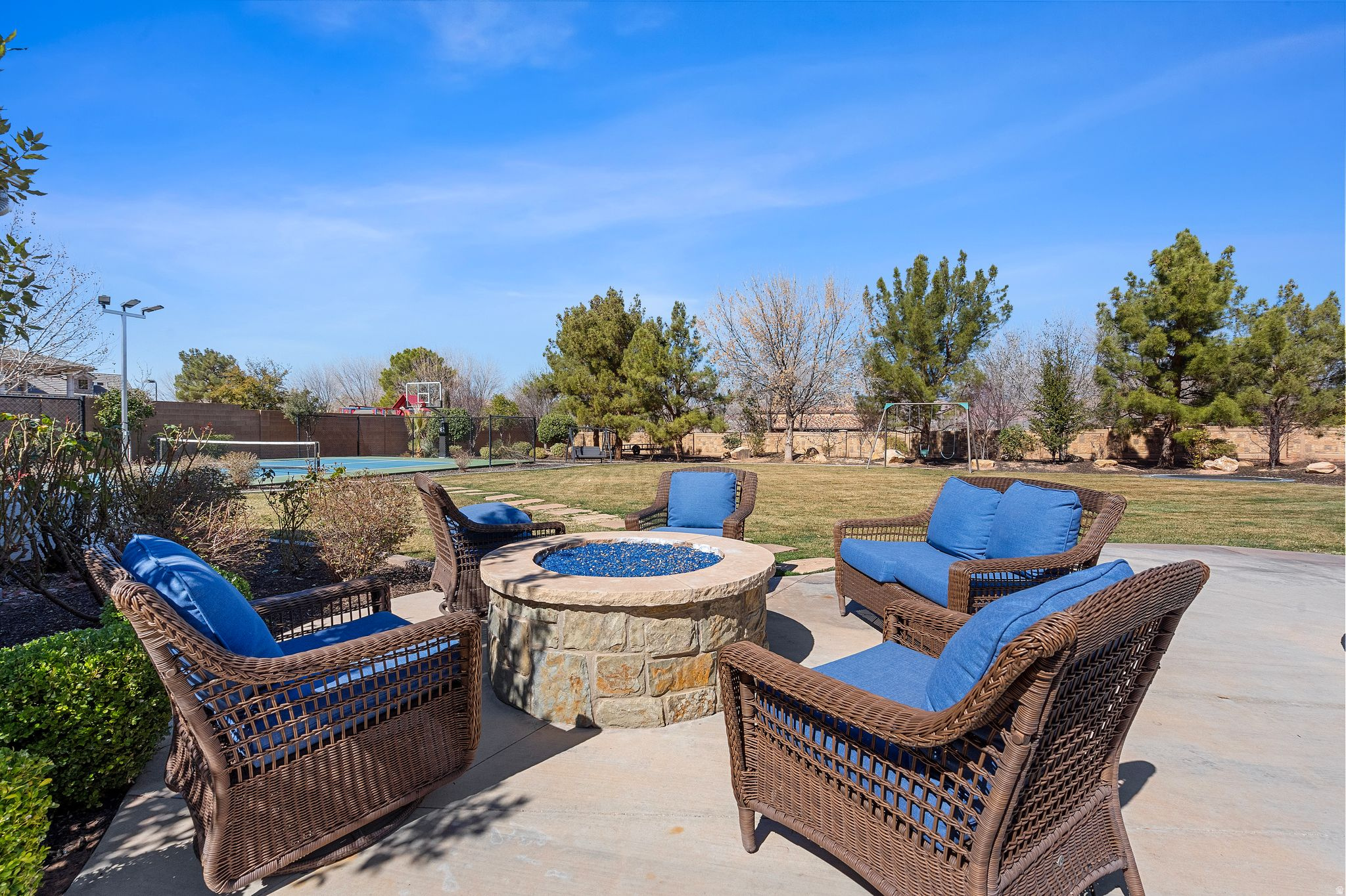 main property photo 90