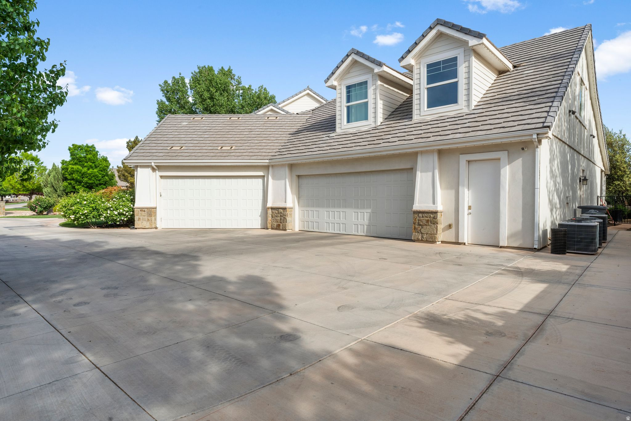 main property photo 91