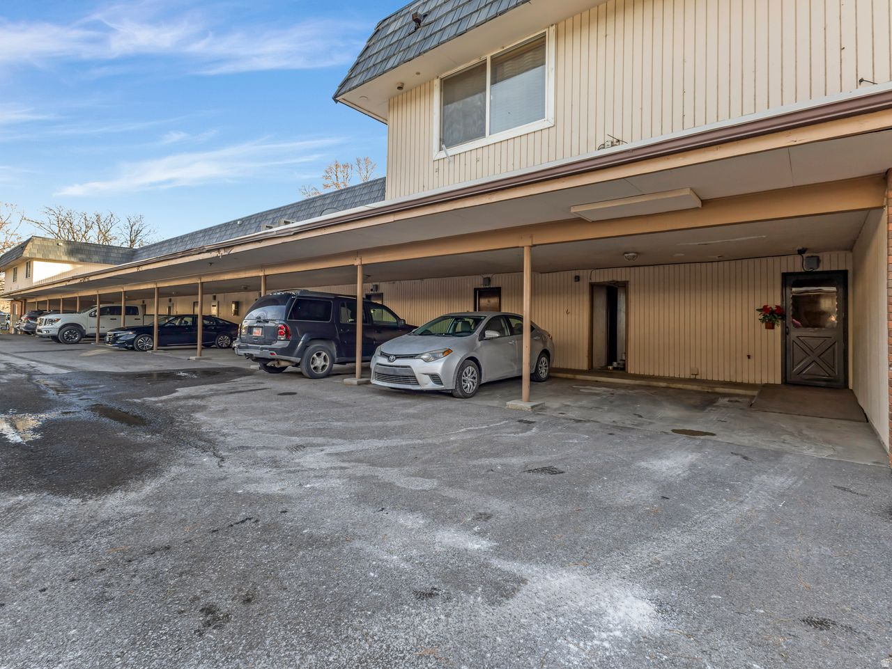 main property photo 17
