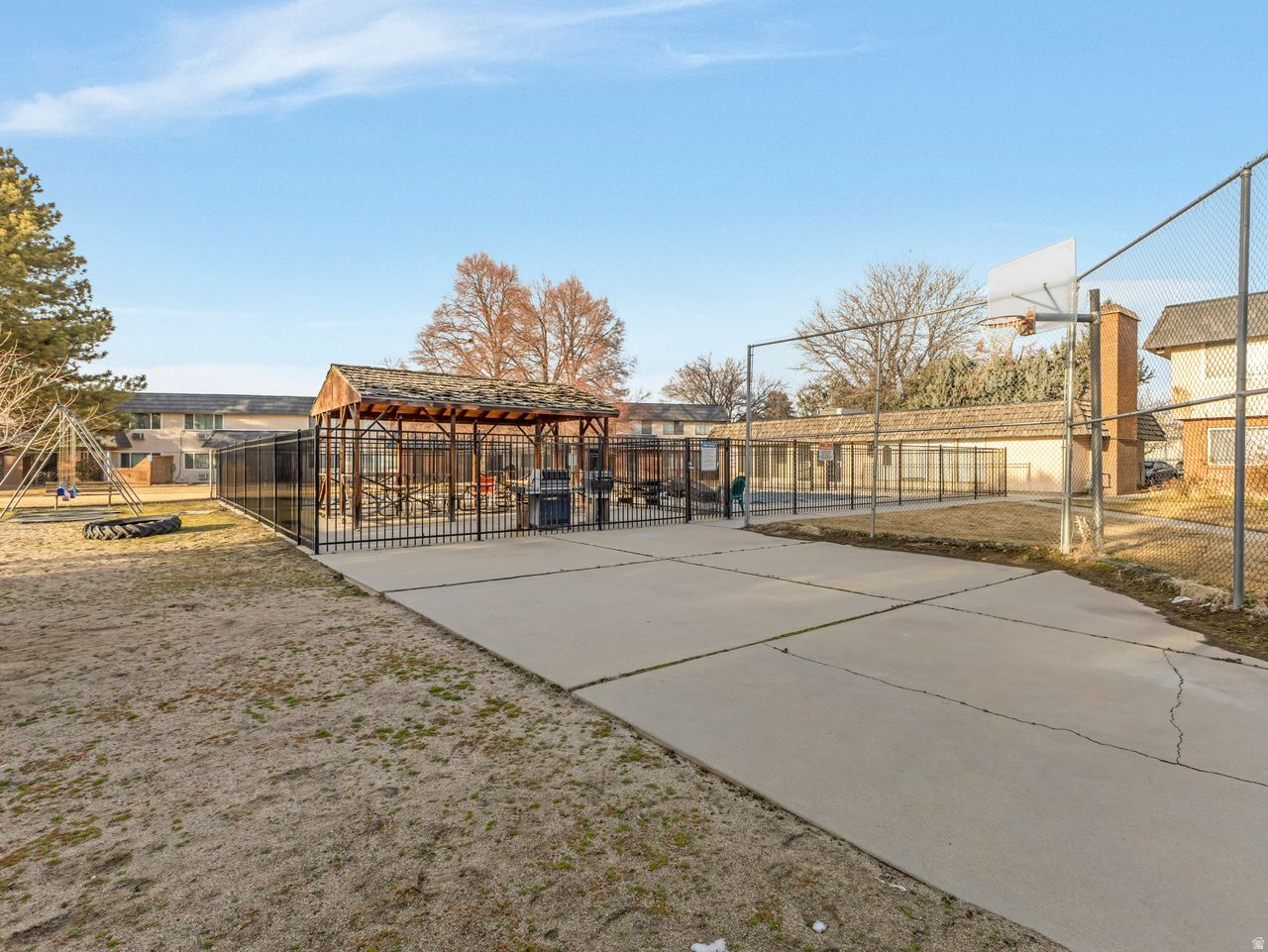 main property photo 20