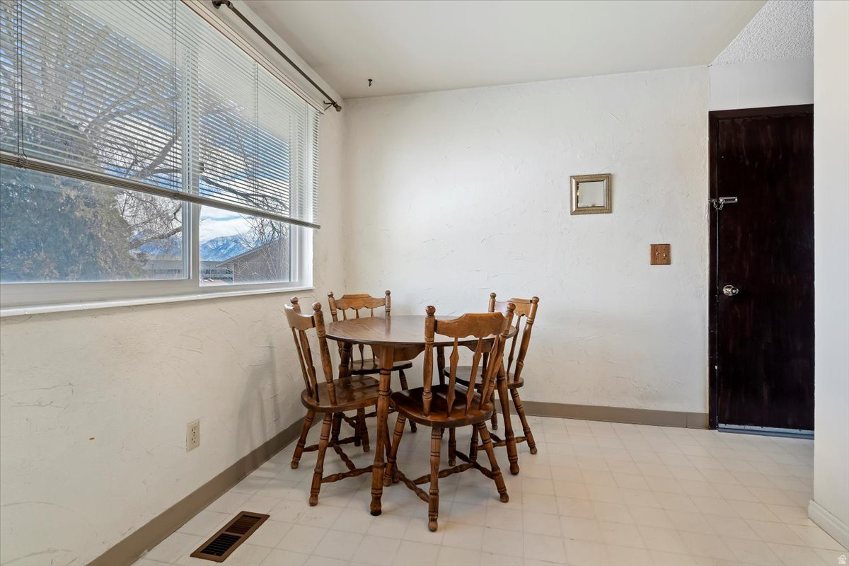property viewer photo 6