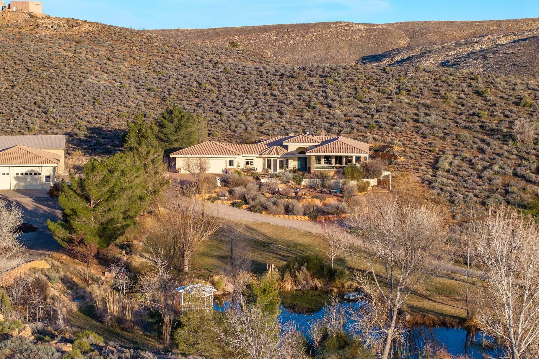 main property photo 3