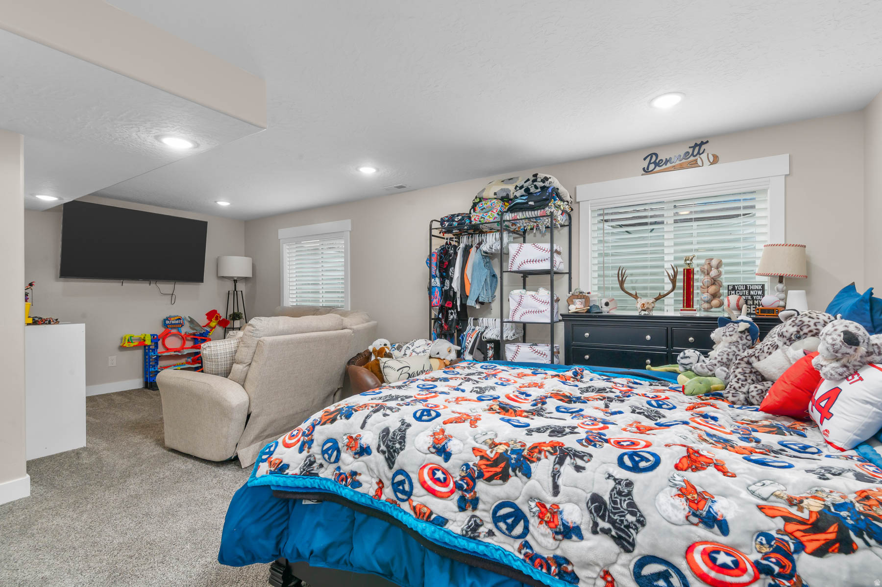 main property photo 28