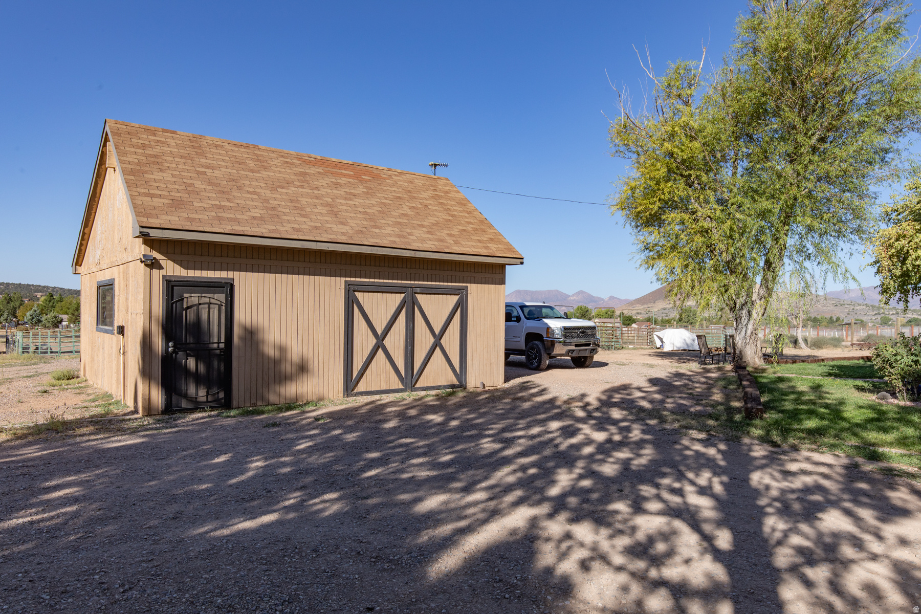 main property photo 37