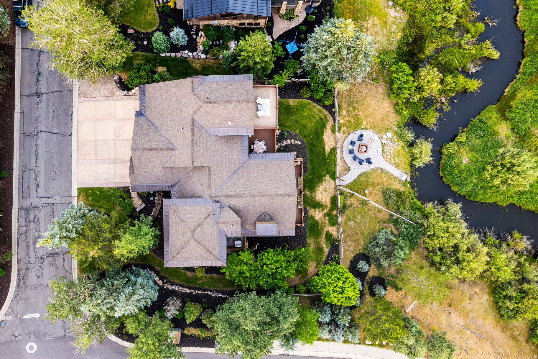 main property photo 62