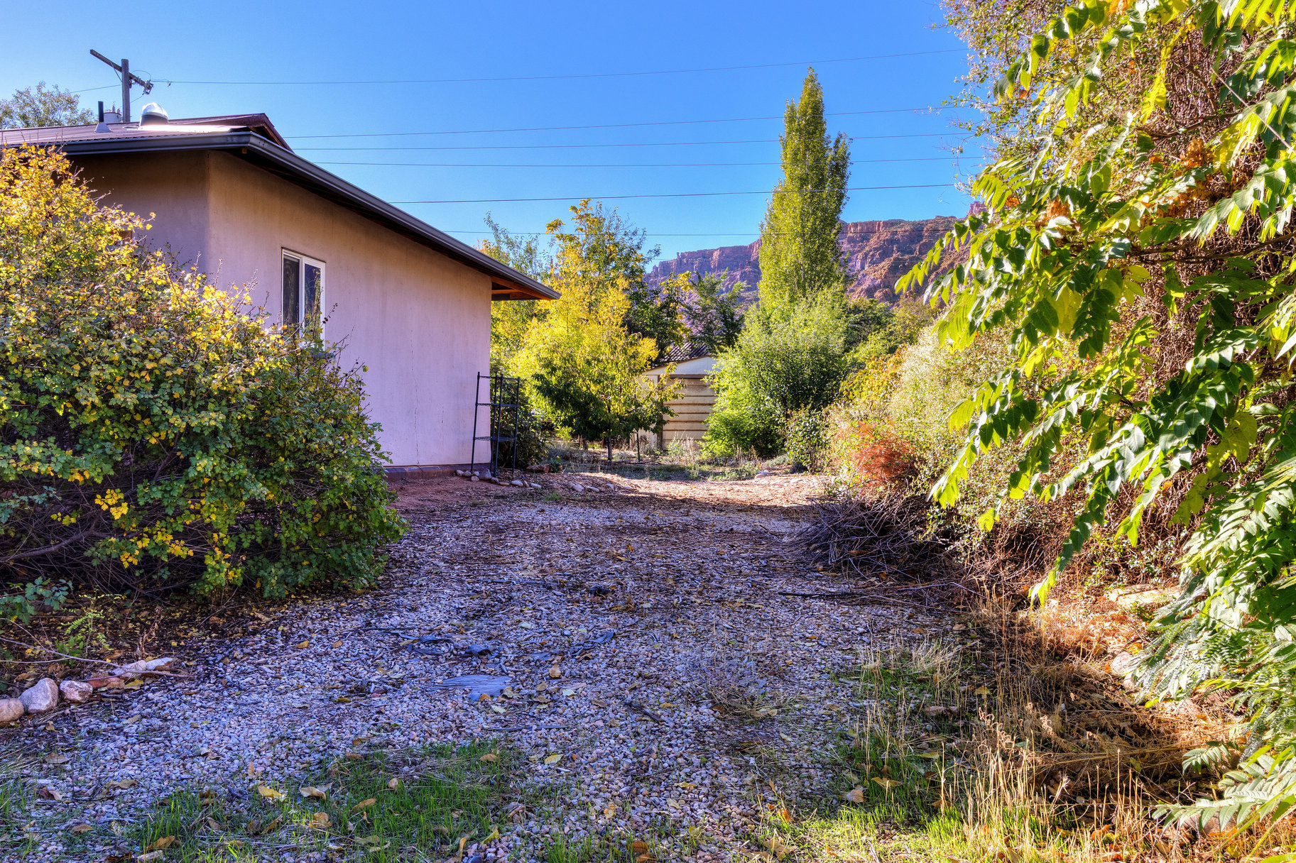 main property photo 28