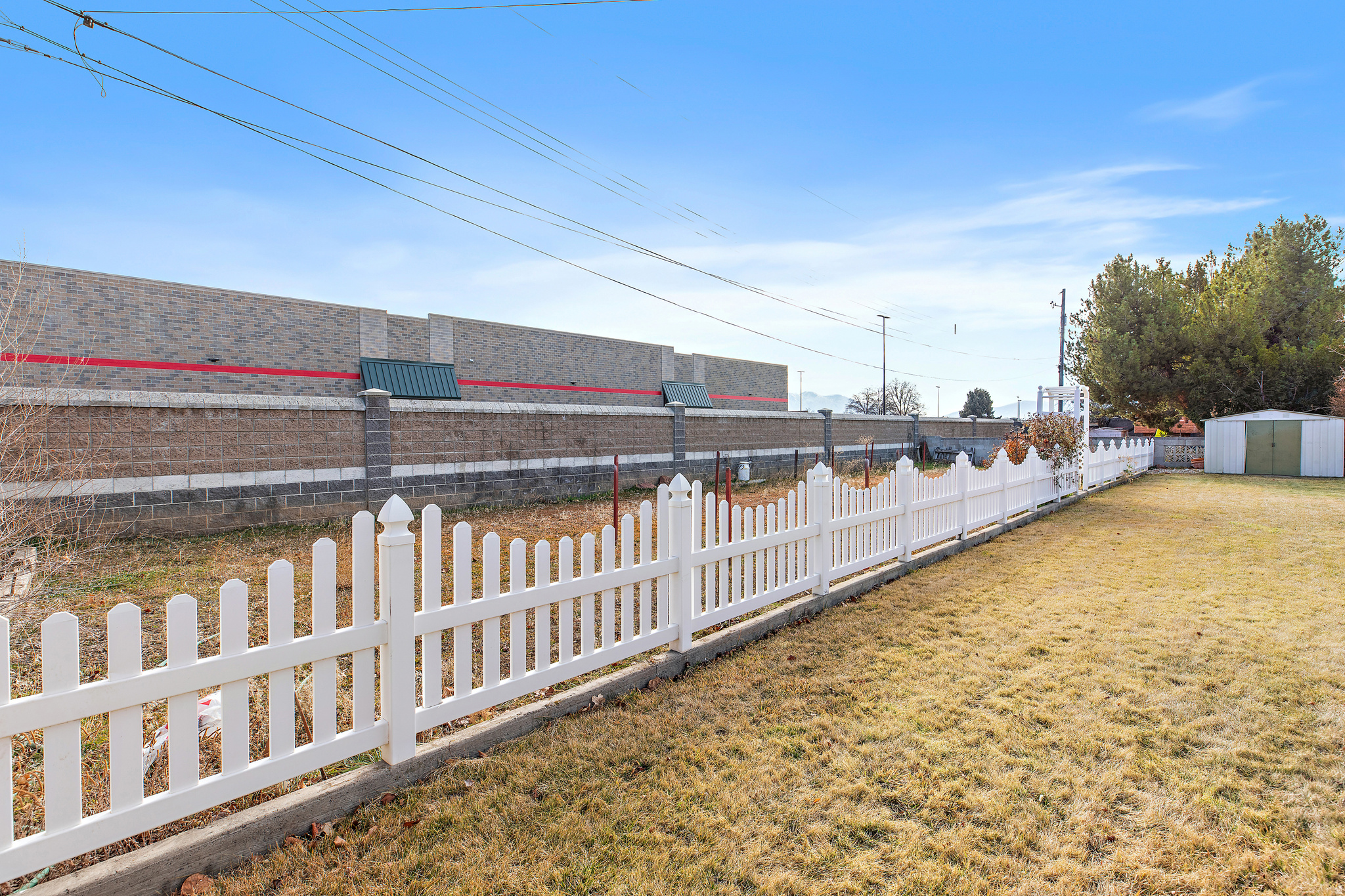 main property photo 29