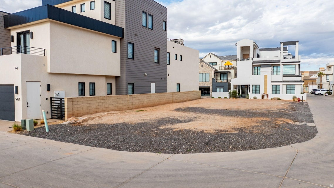 main property photo 10