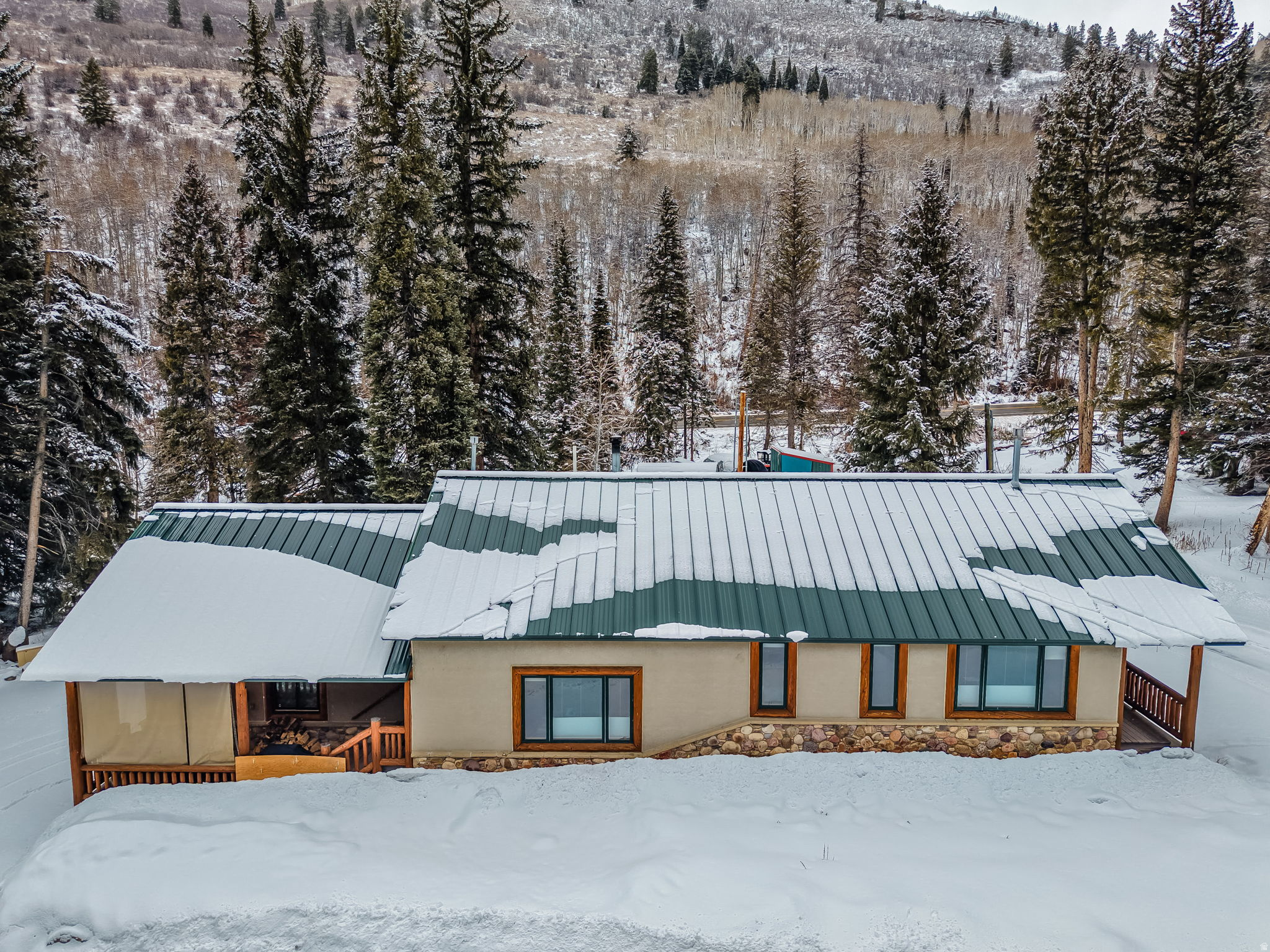 main property photo 35